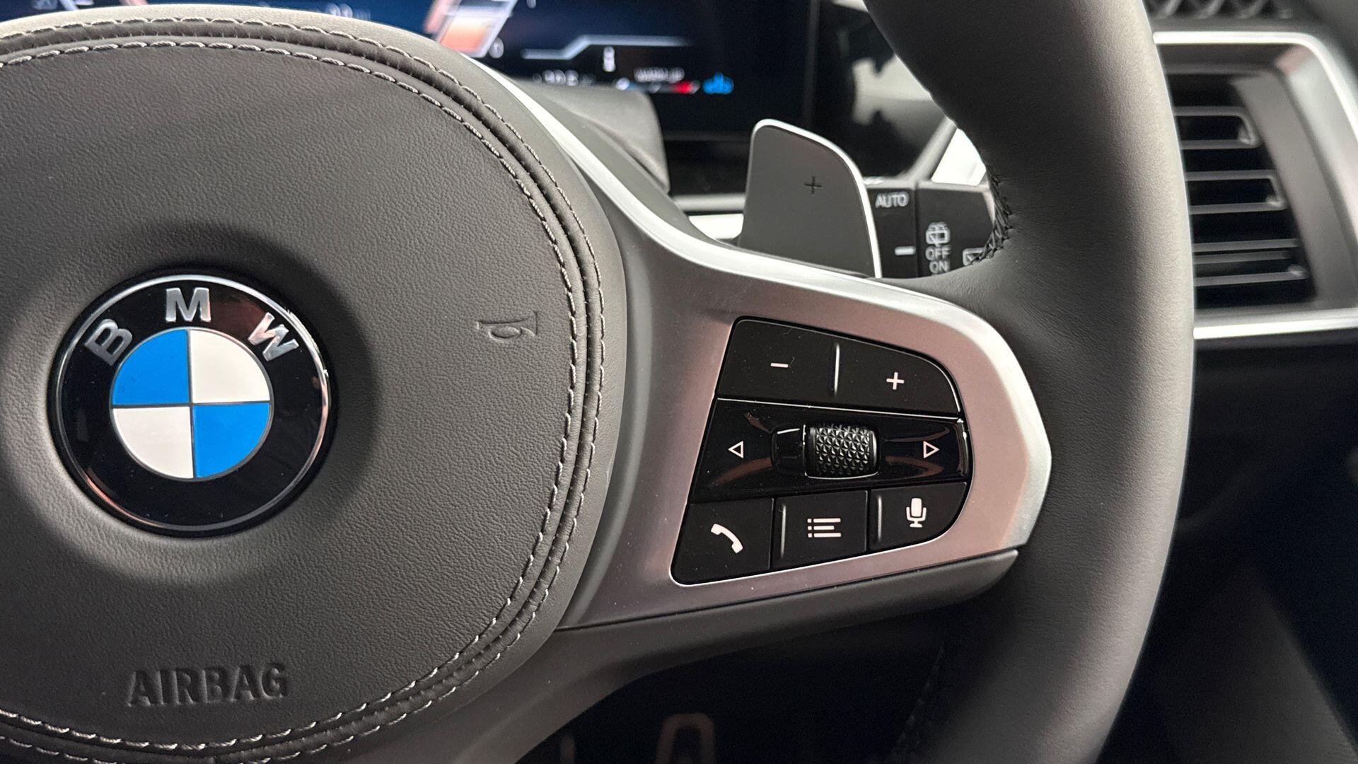 BMW X5 view 18