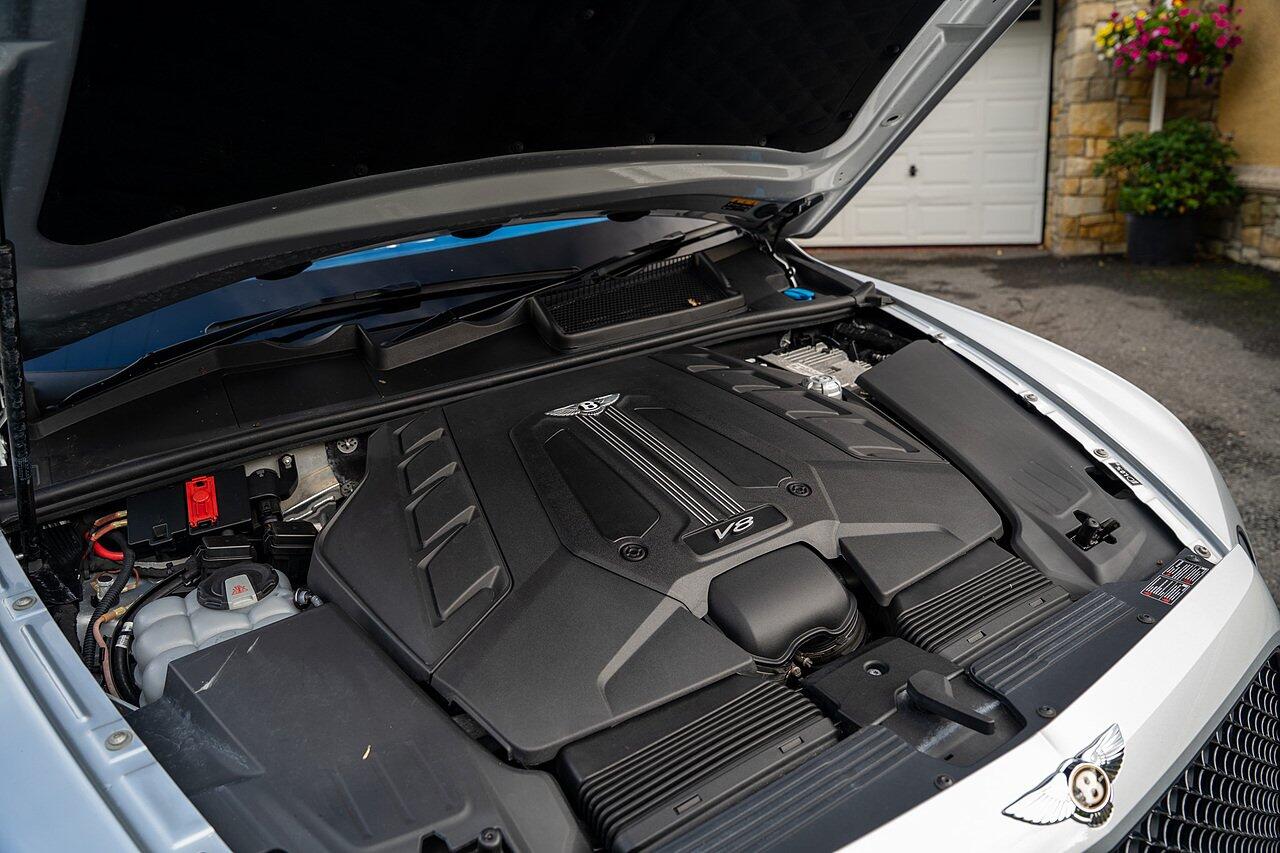 Bentley Bentayga view 95