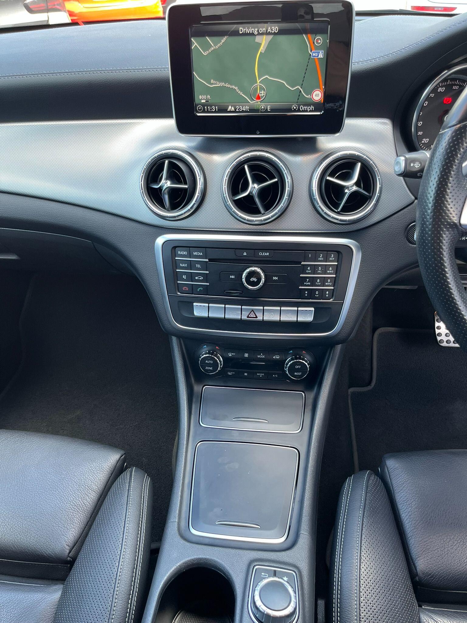 Mercedes-Benz Cla view 20