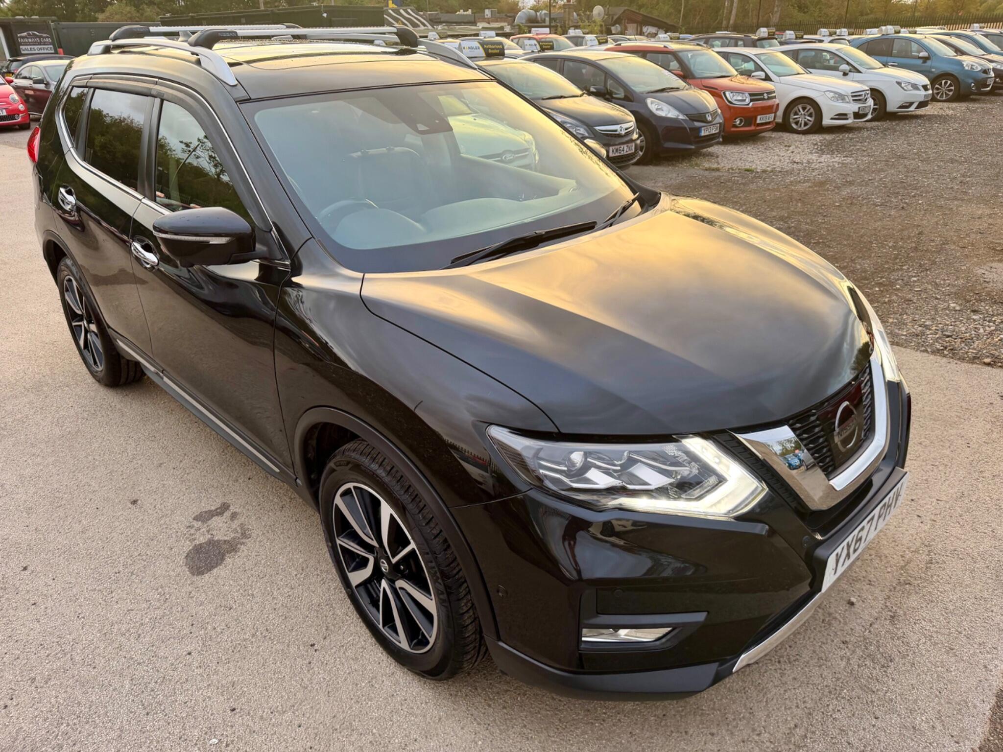 Nissan X-Trail view 2