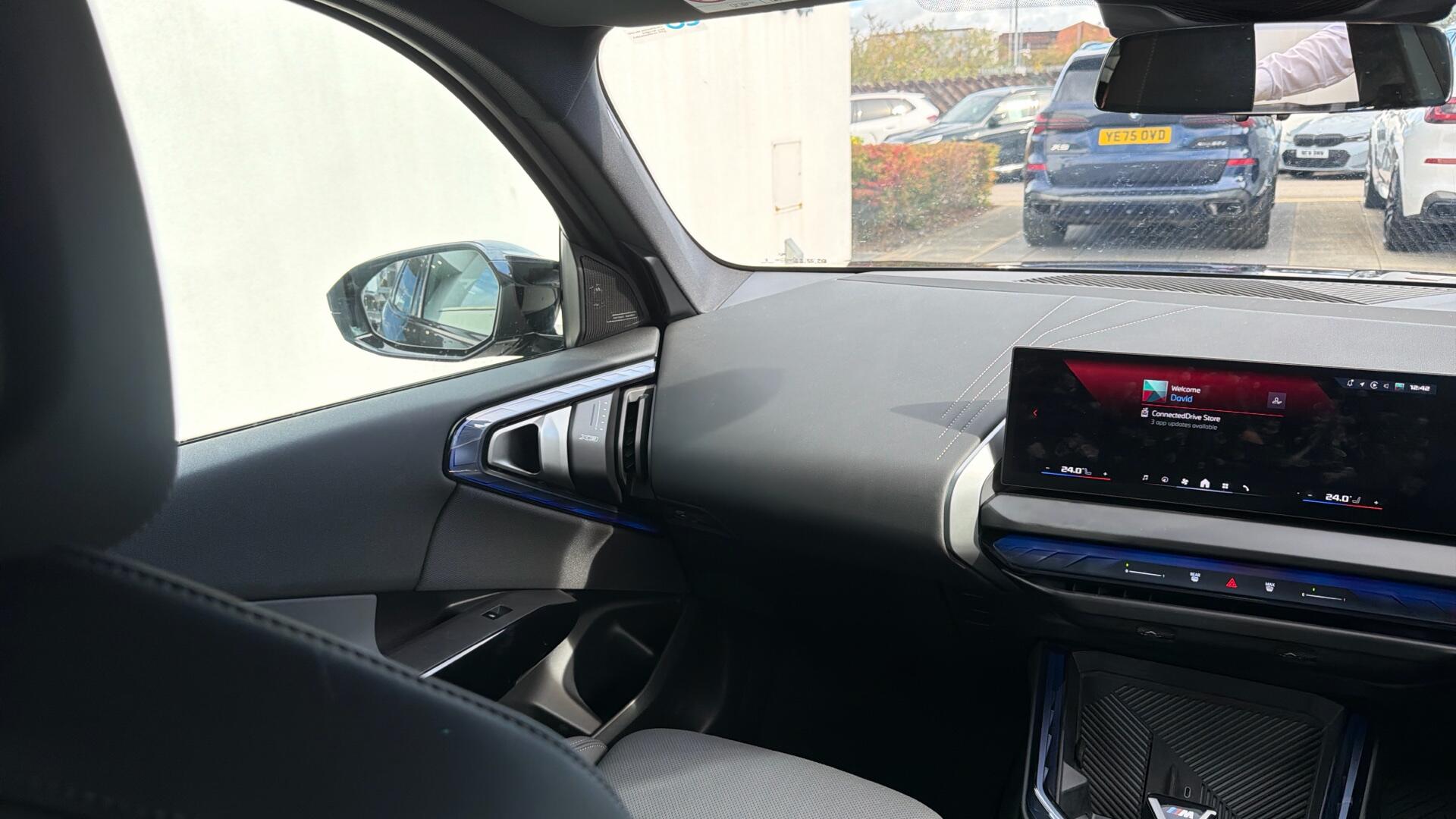 BMW X3 view 43
