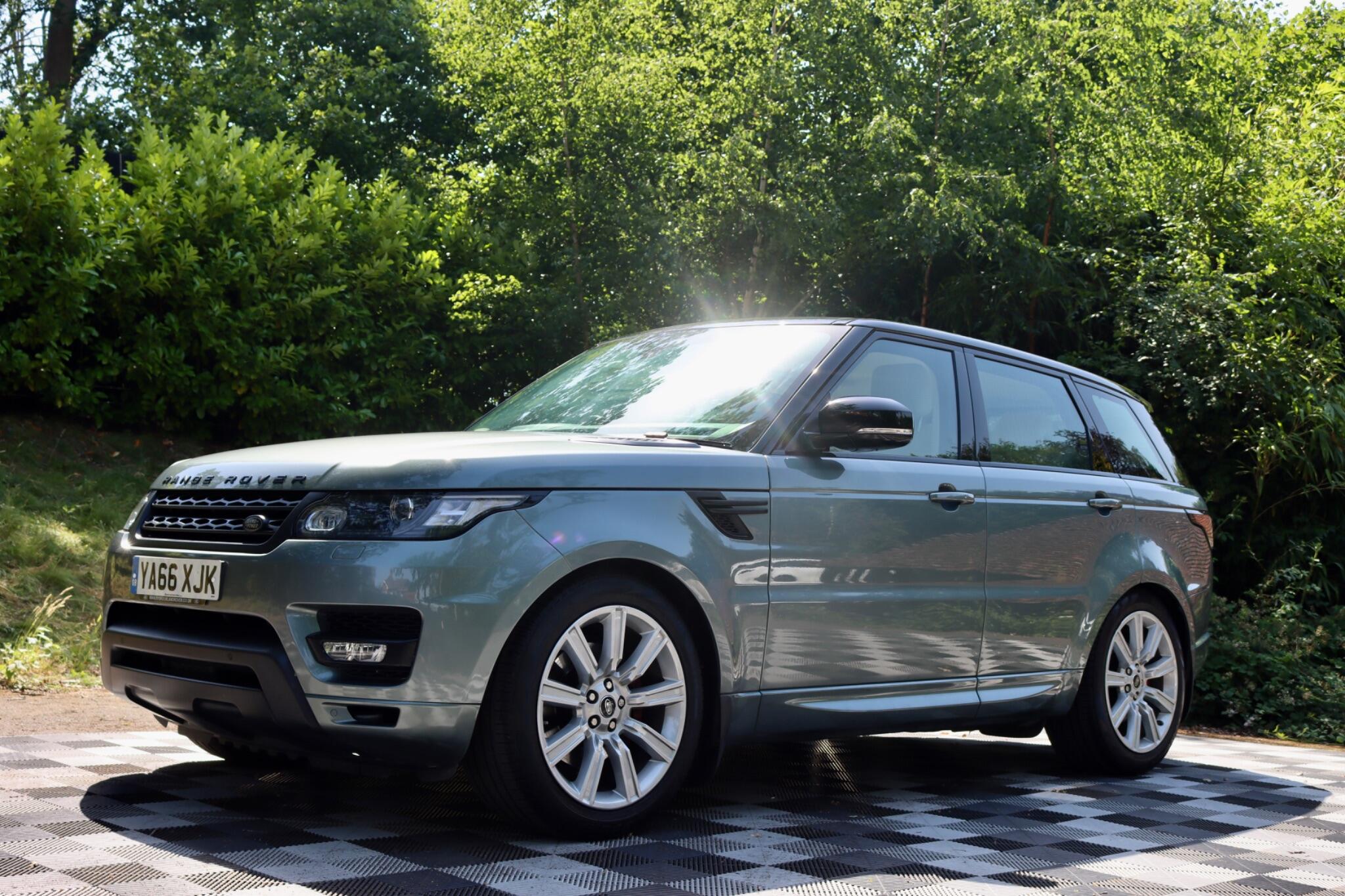 Land Rover Range Rover Sport view 13
