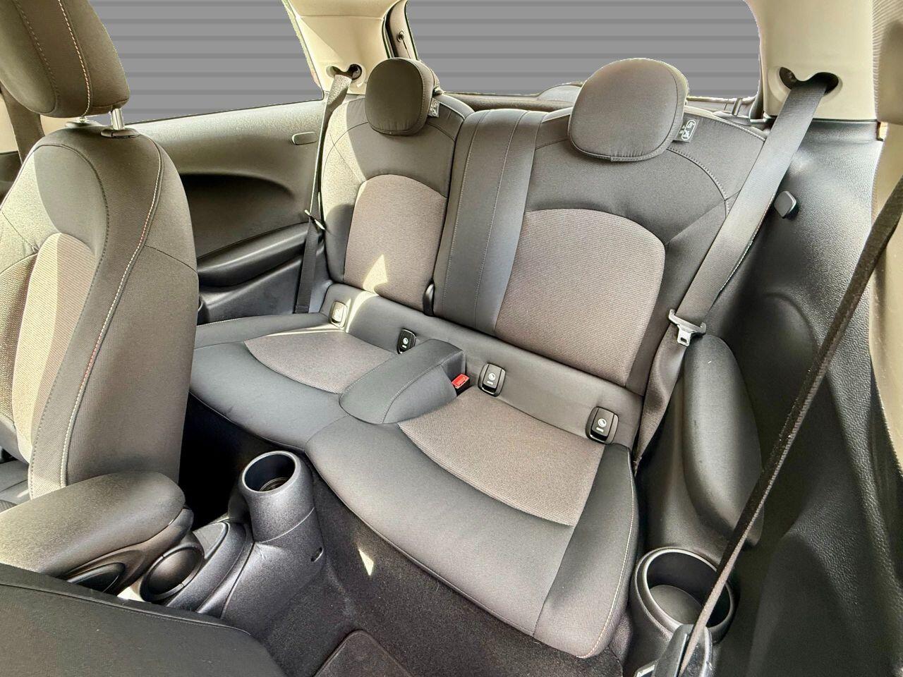 Mini Hatch view 29