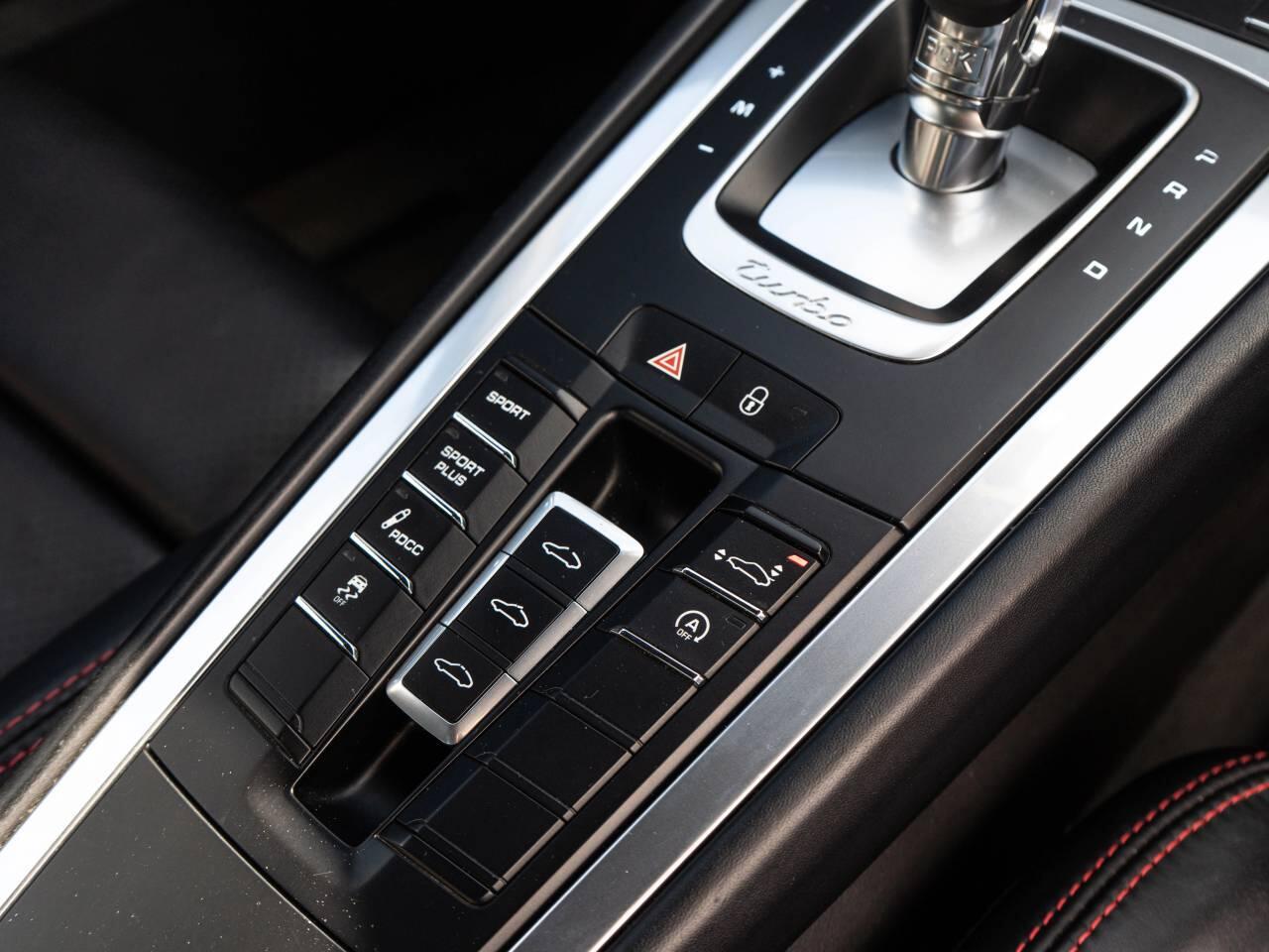 Porsche 911 view 42