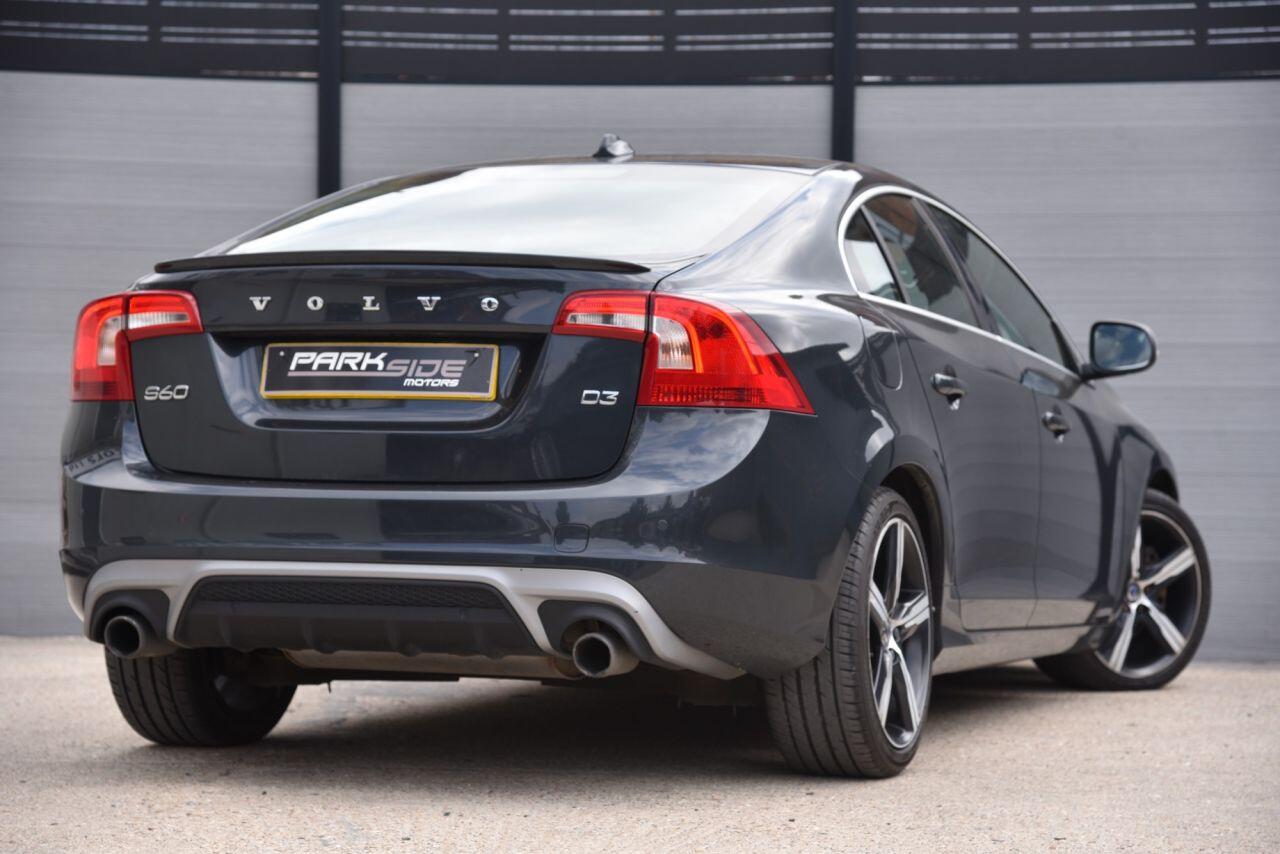 Volvo S60 view 8