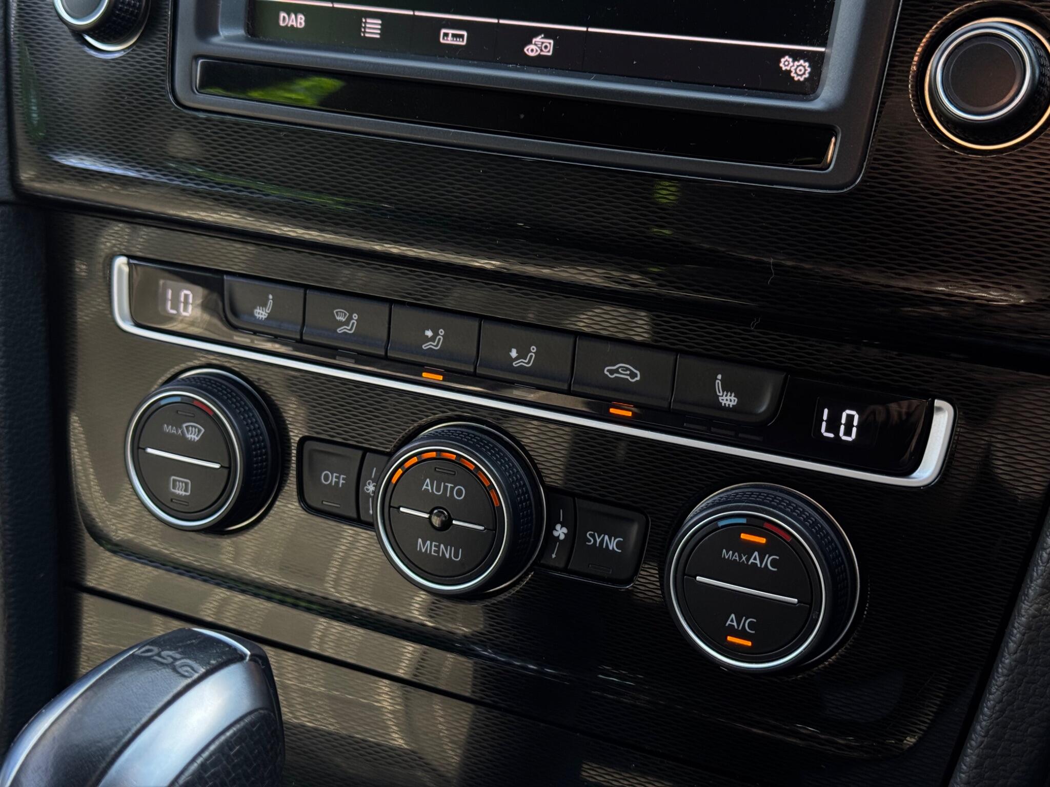 Volkswagen Golf view 28