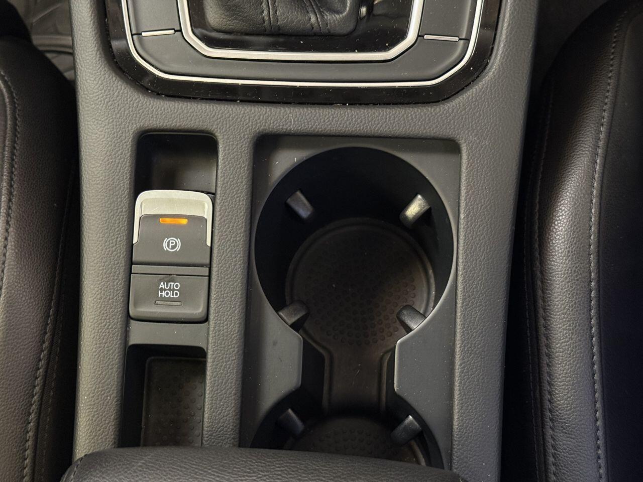 Volkswagen Passat view 54