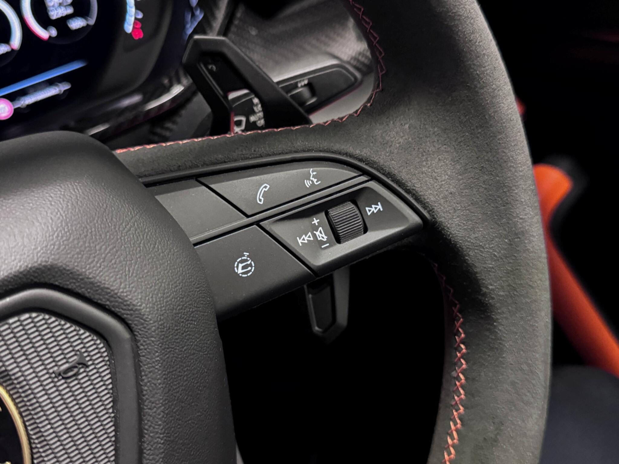 Lamborghini Urus view 14