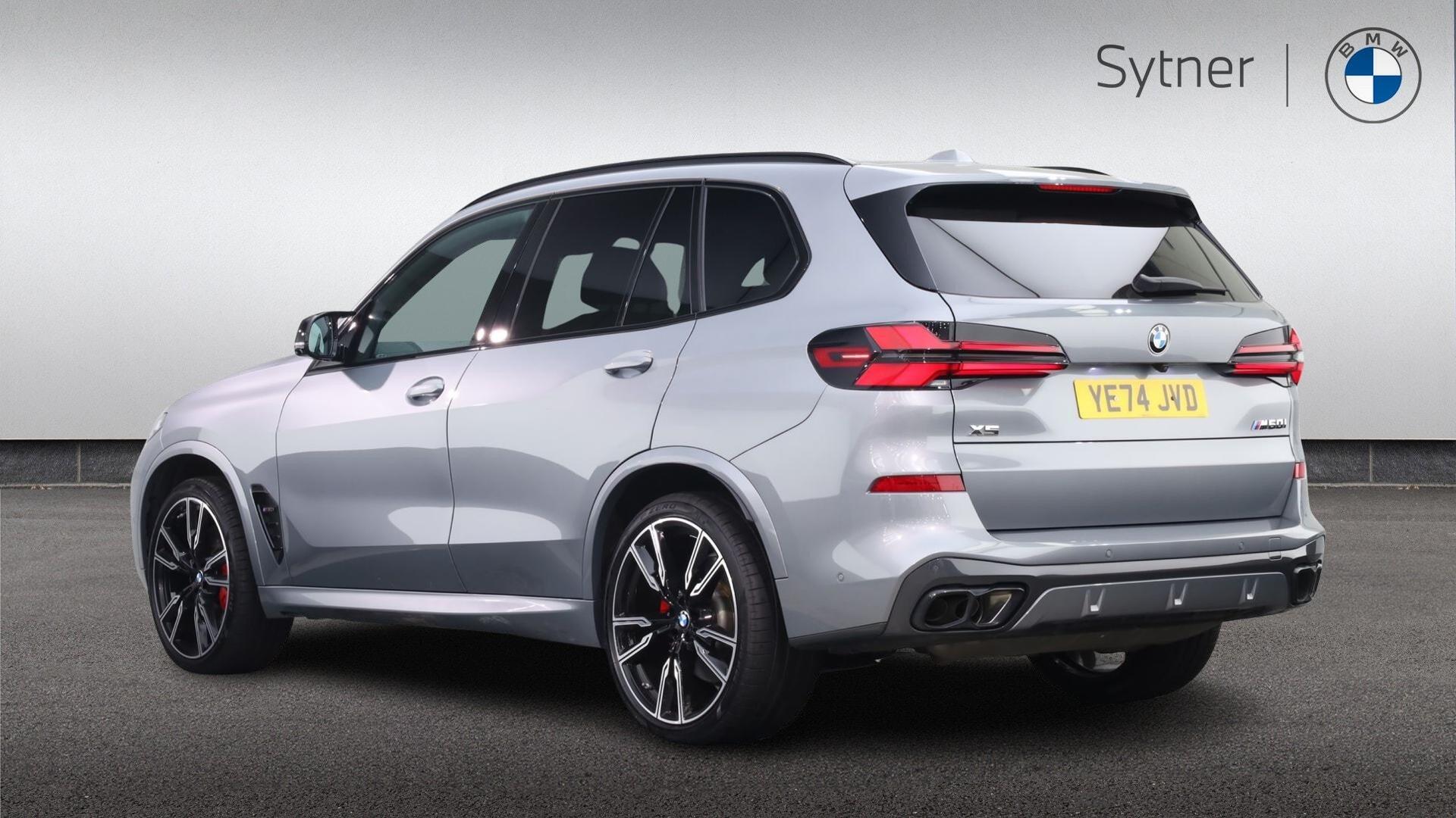 BMW X5 view 2