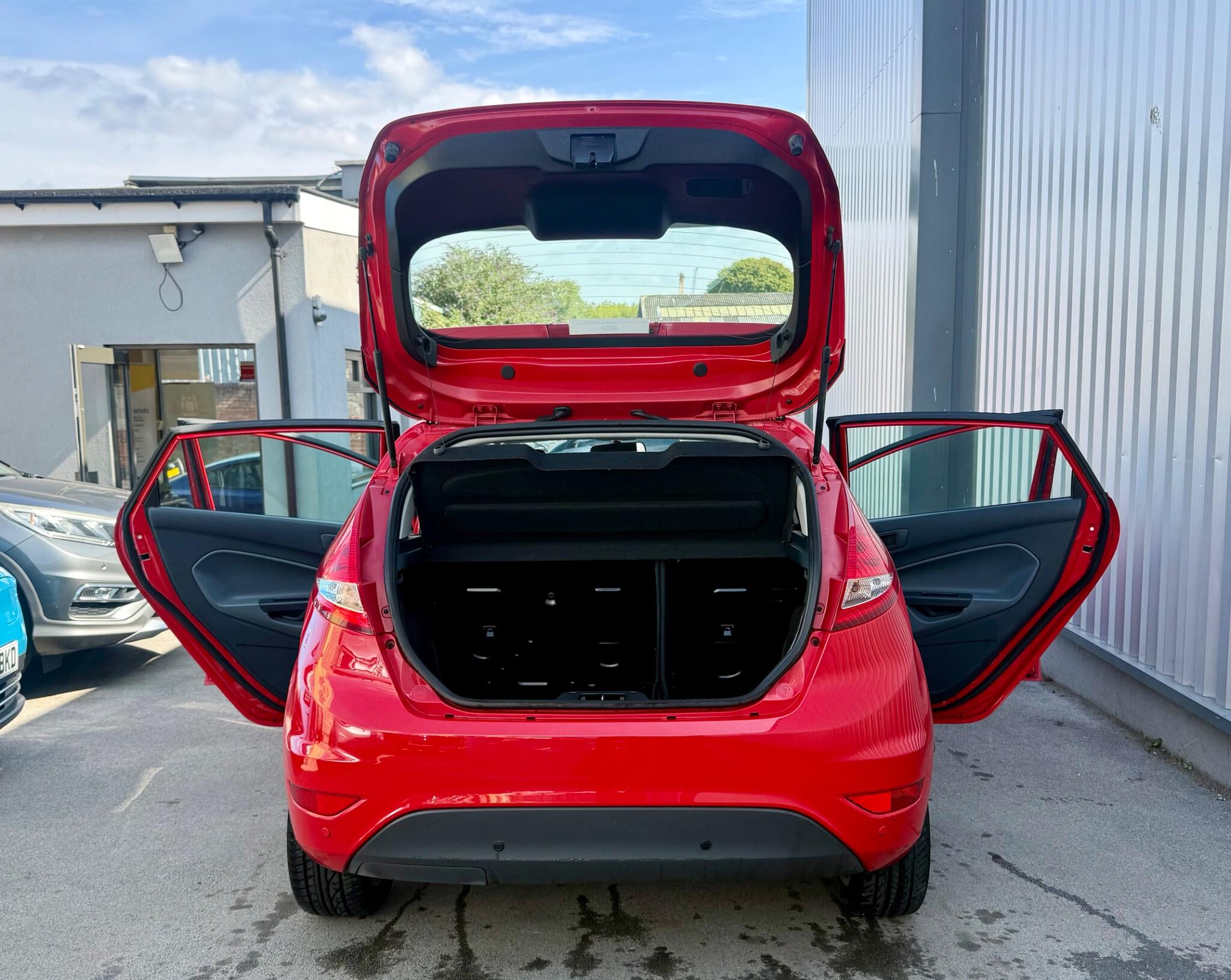 Ford Fiesta view 22
