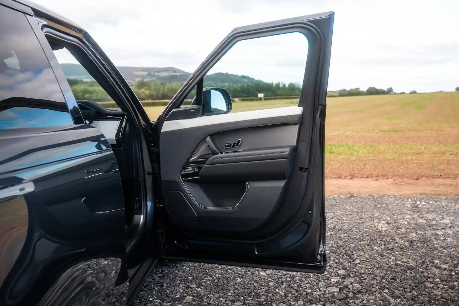 Land Rover Range Rover Sport view 18