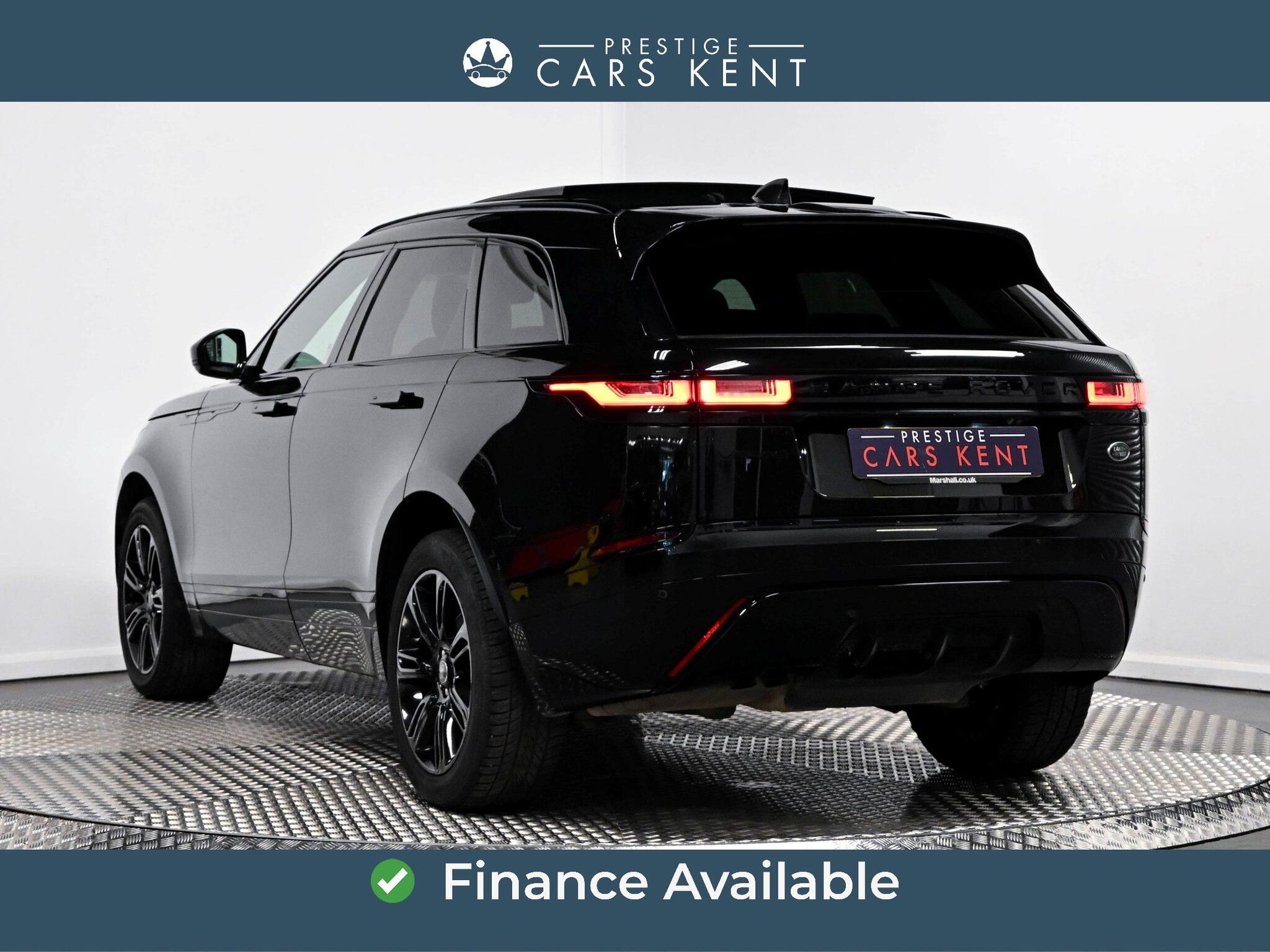 Land Rover Range Rover Velar view 3