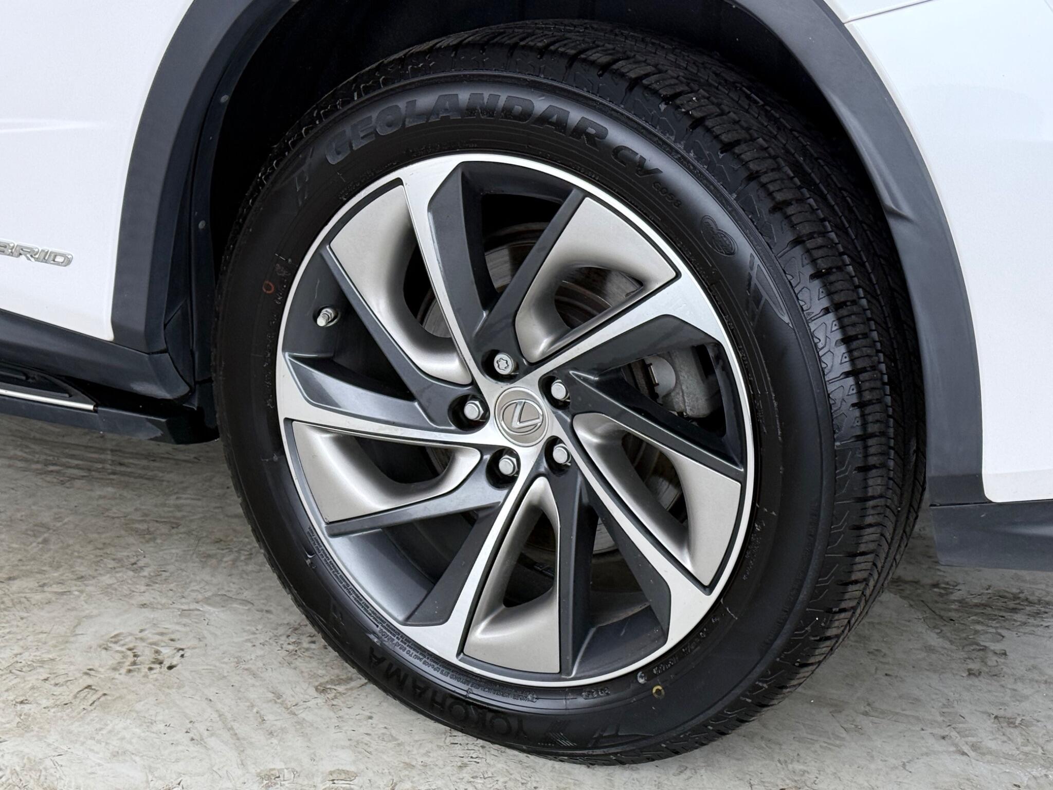 Lexus RX view 9