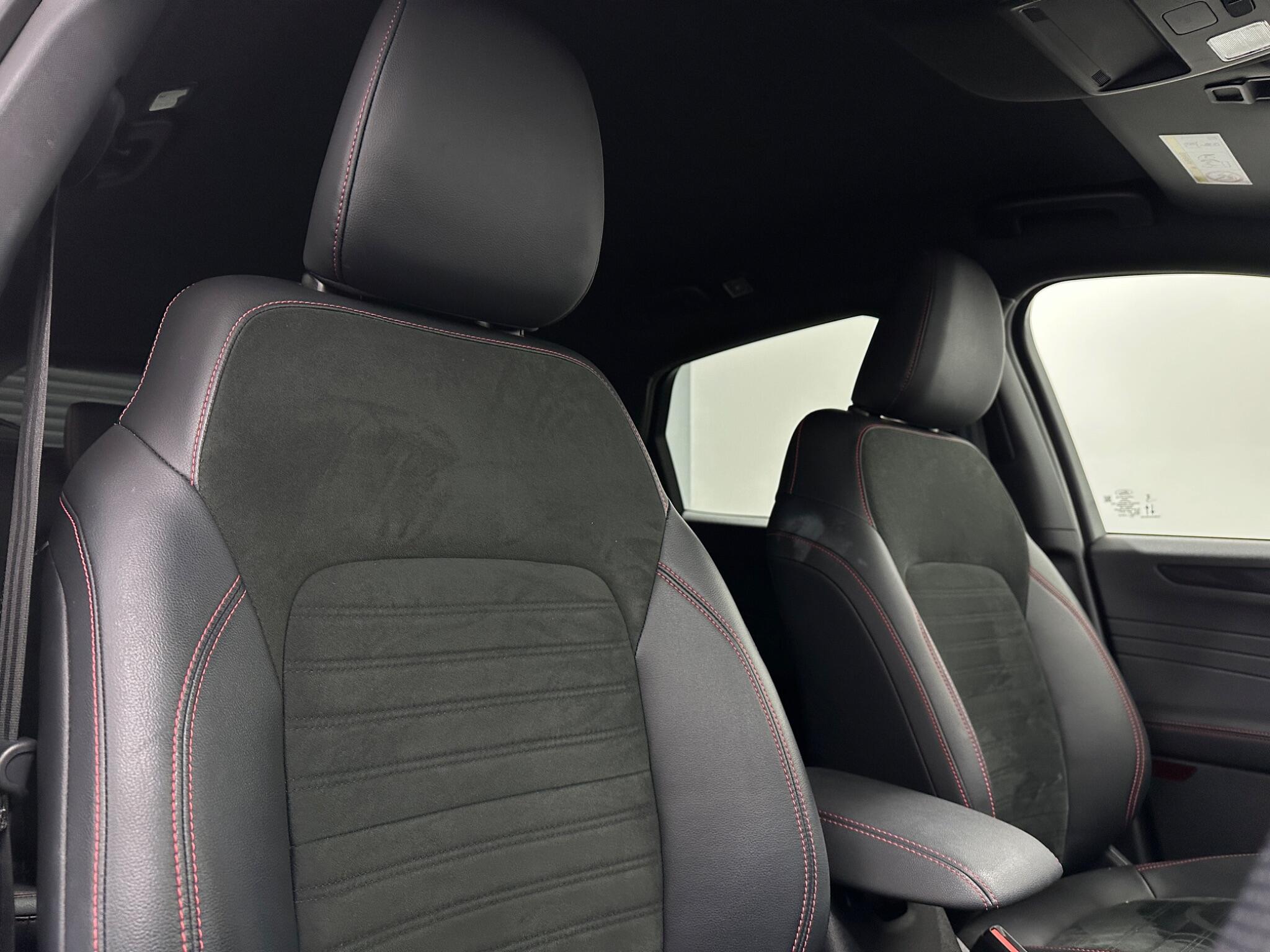 Ford Kuga view 34