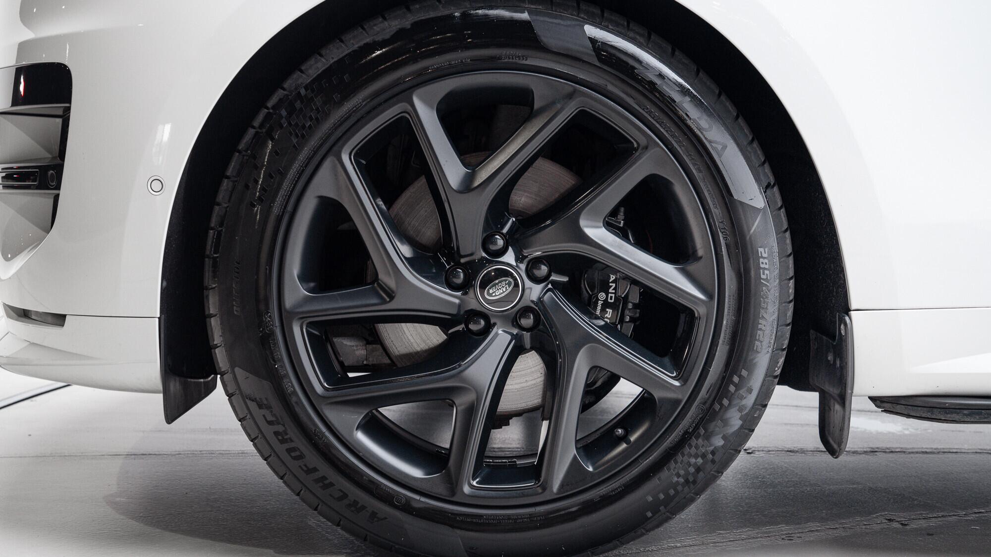Land Rover Range Rover Sport view 9