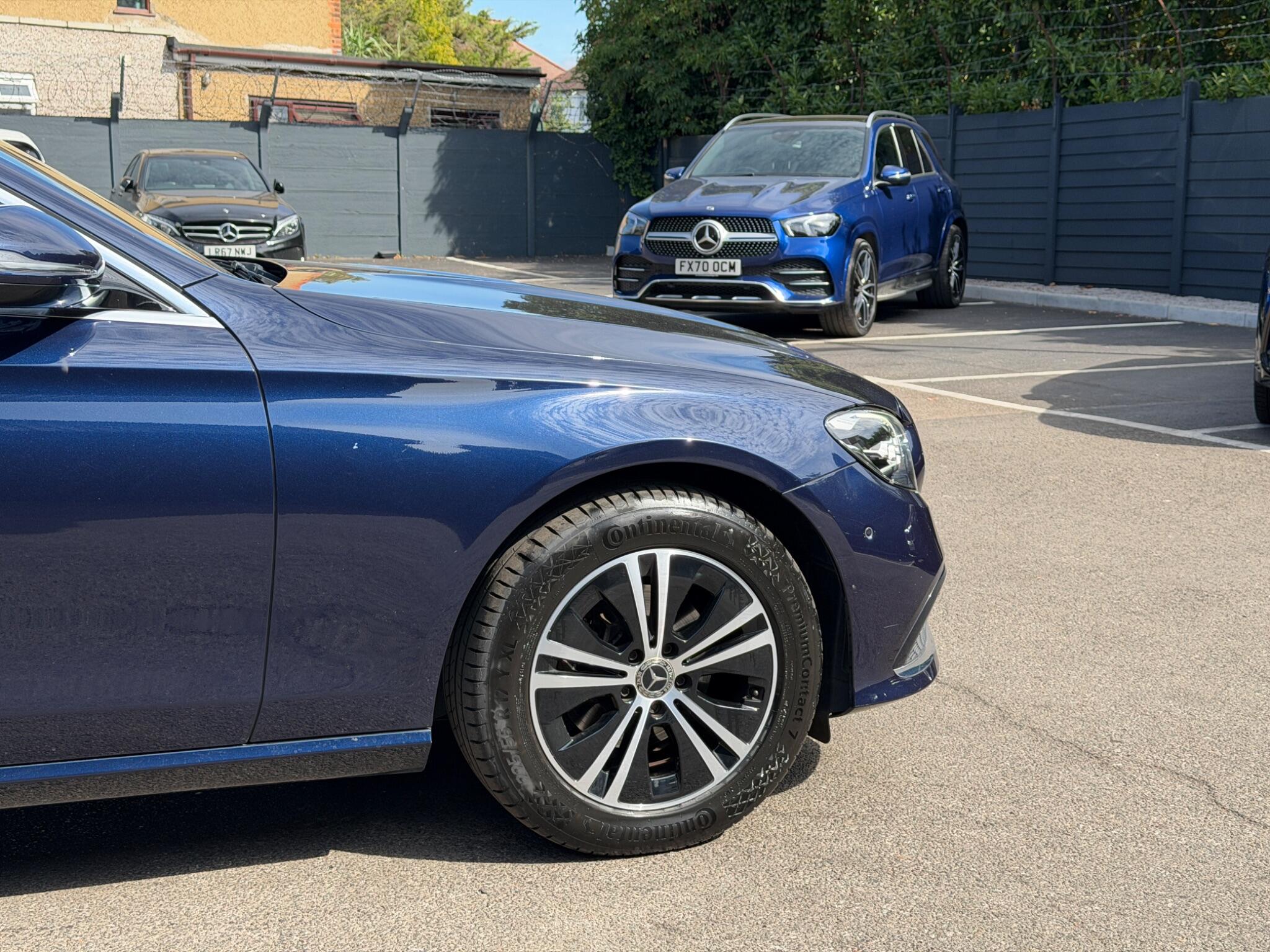 Mercedes-Benz E-Class view 9