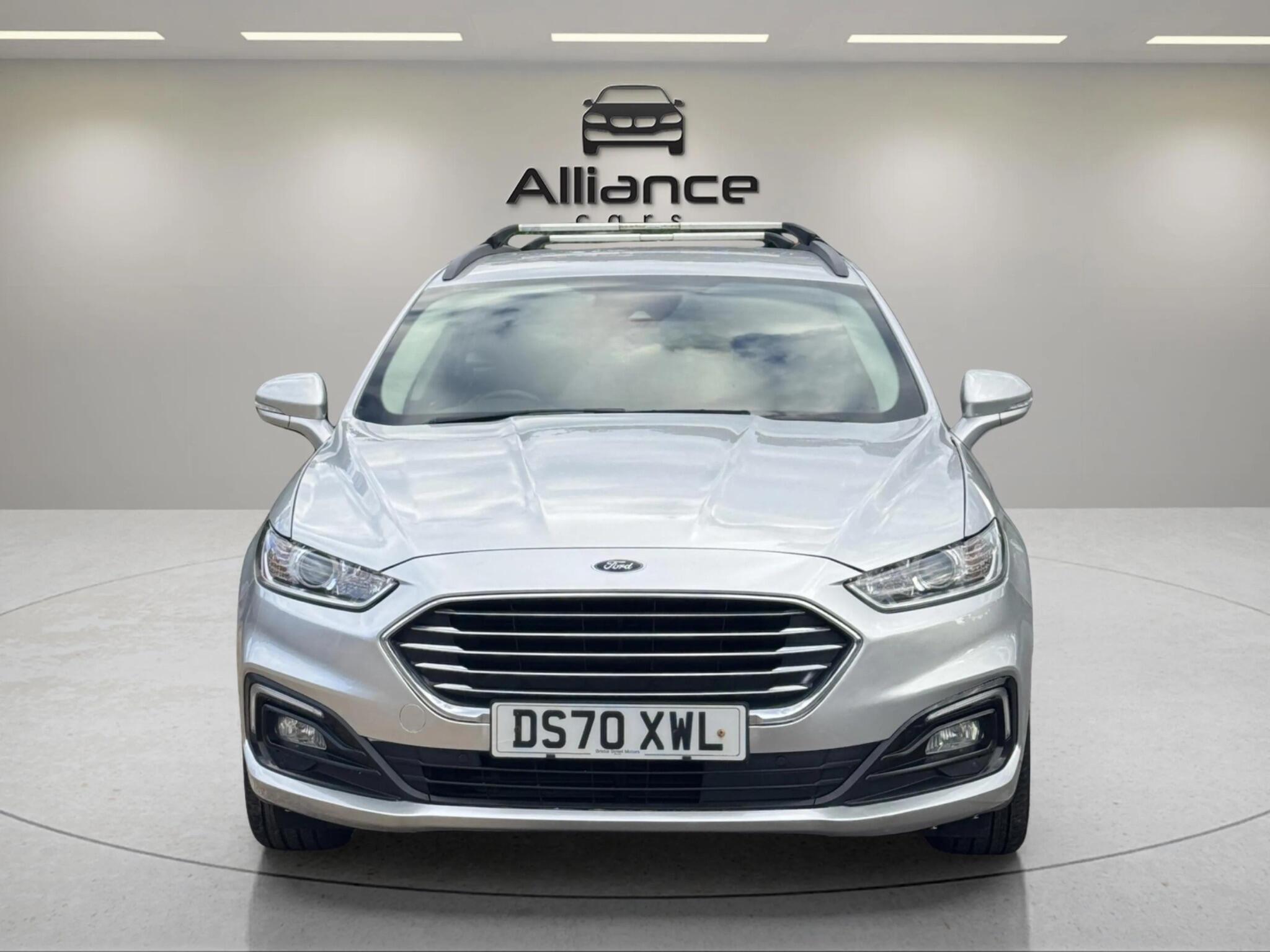 Ford Mondeo view 9