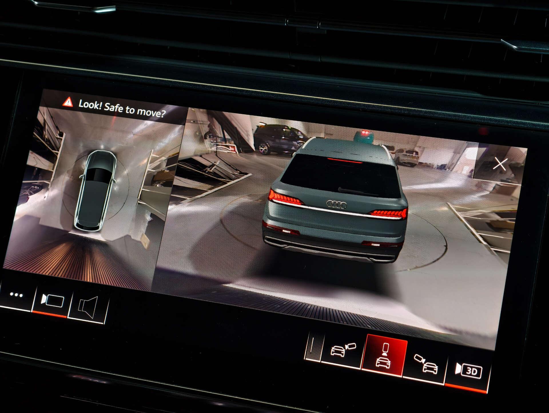 Audi Q7 view 44