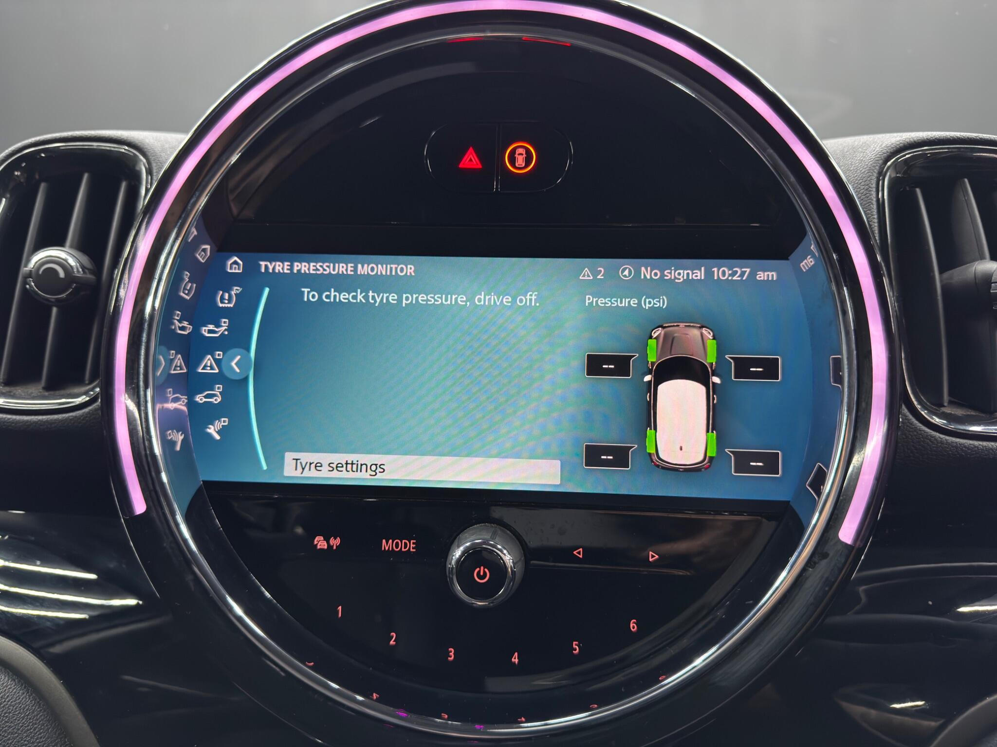 Mini Countryman view 31