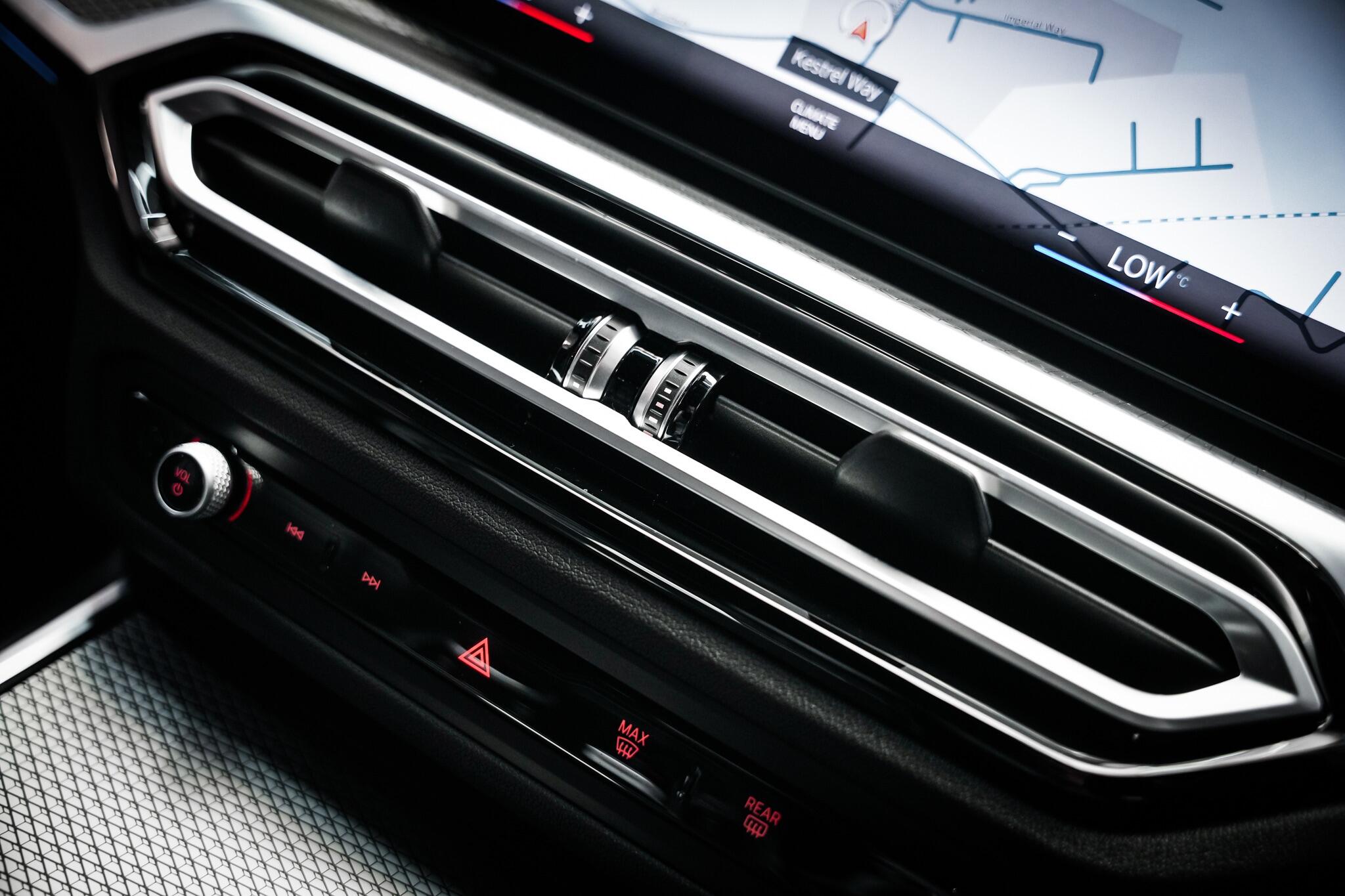 BMW 3 Series view 52