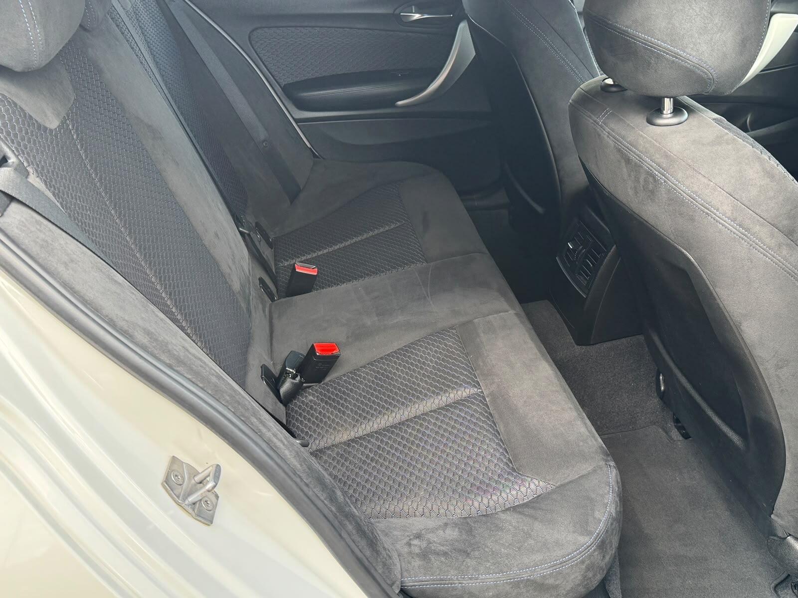 BMW 1 Series view 5