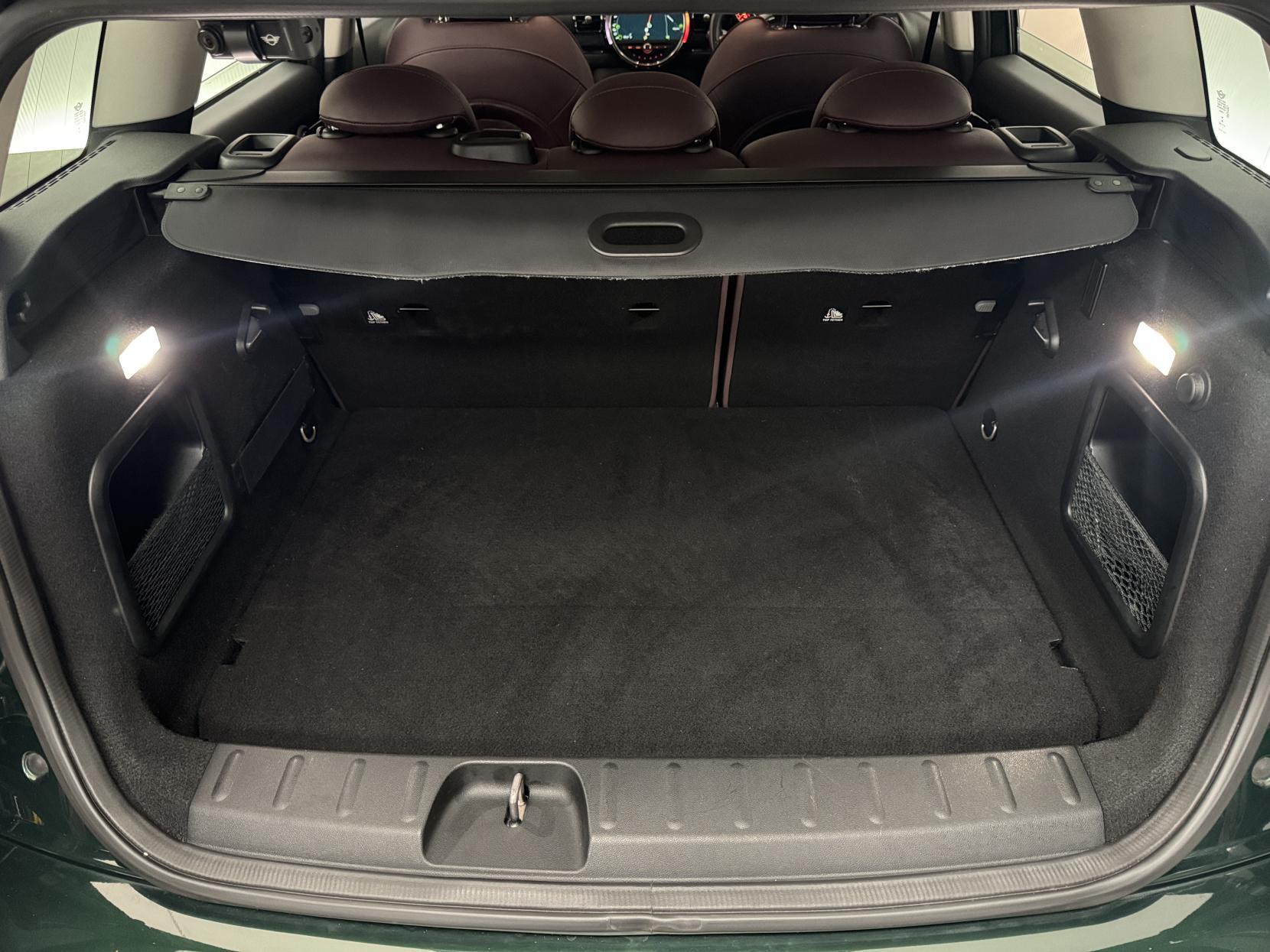 MINI Clubman view 77