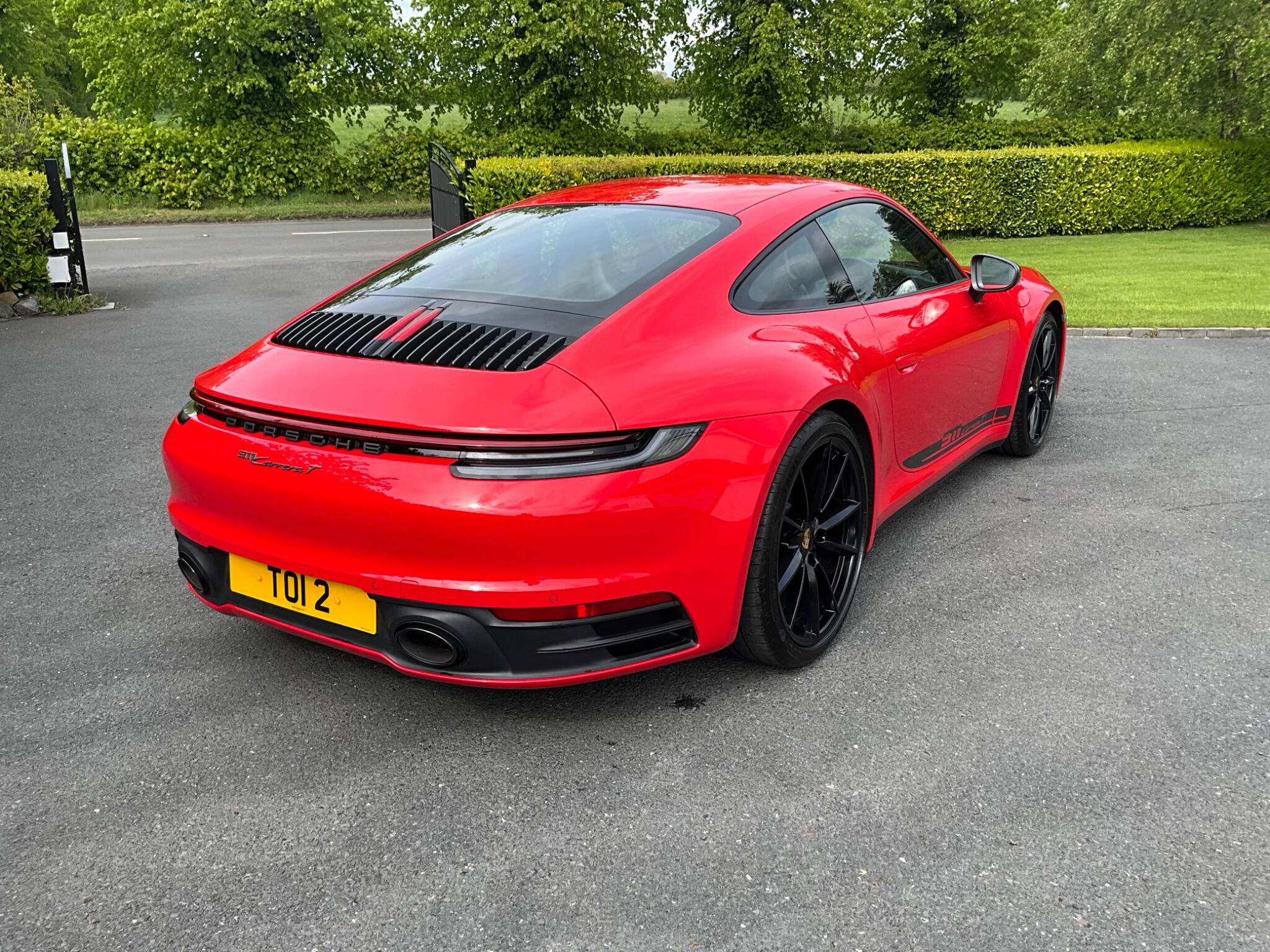 Porsche 911 view 5