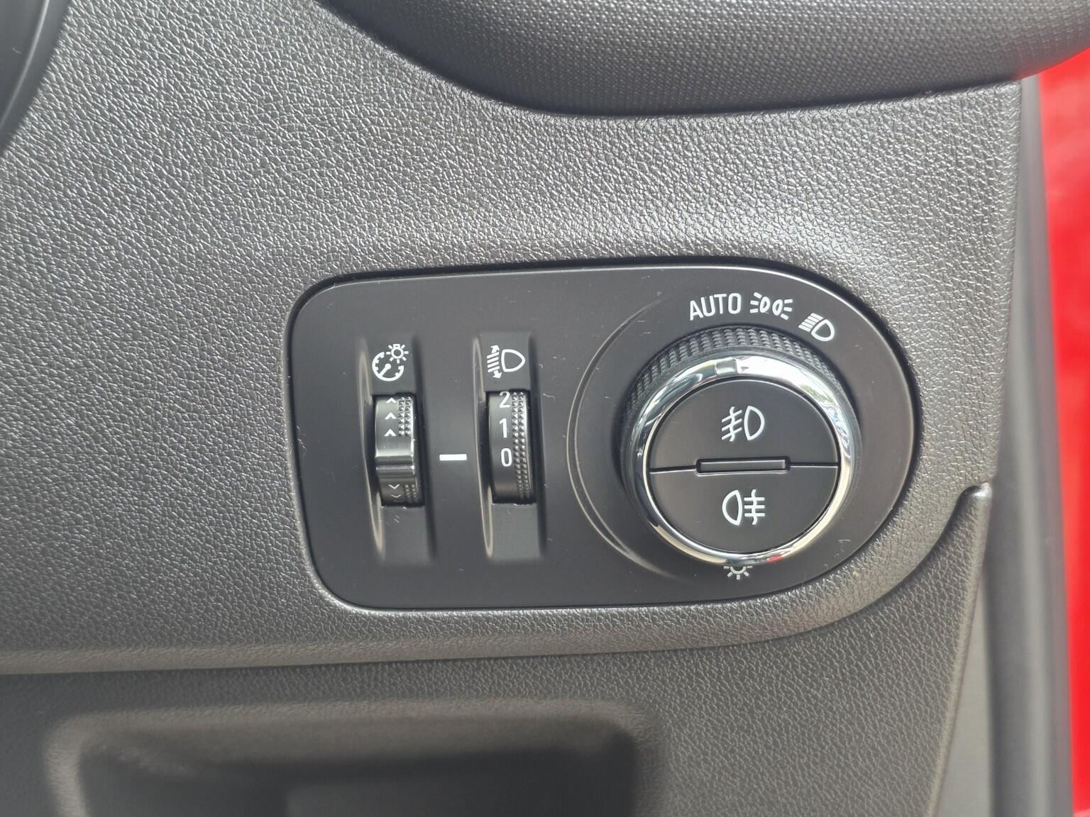 Vauxhall Crossland X view 27
