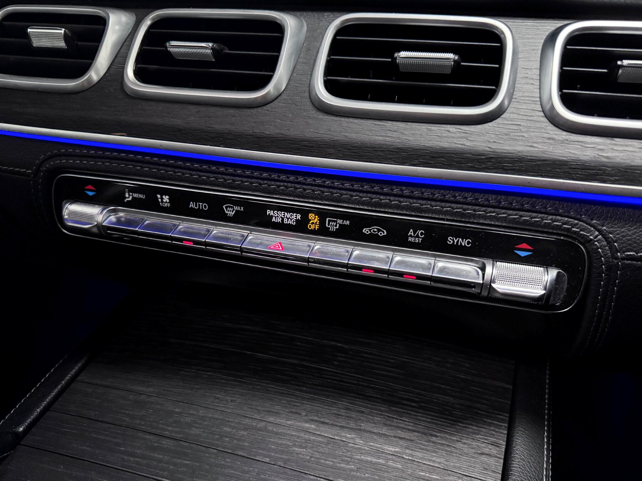 Mercedes-Benz GLE view 34