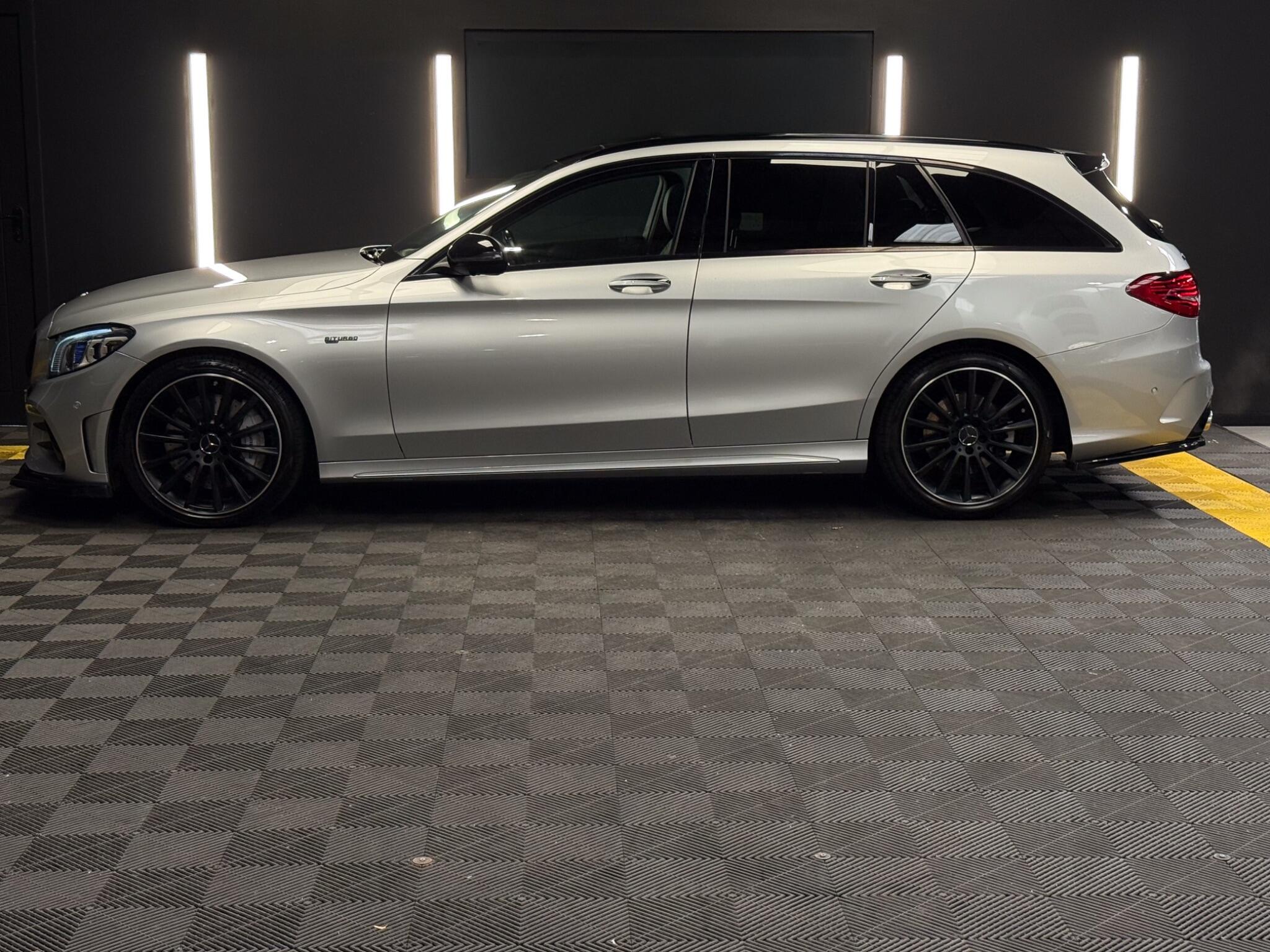 Mercedes-Benz C-Class view 3