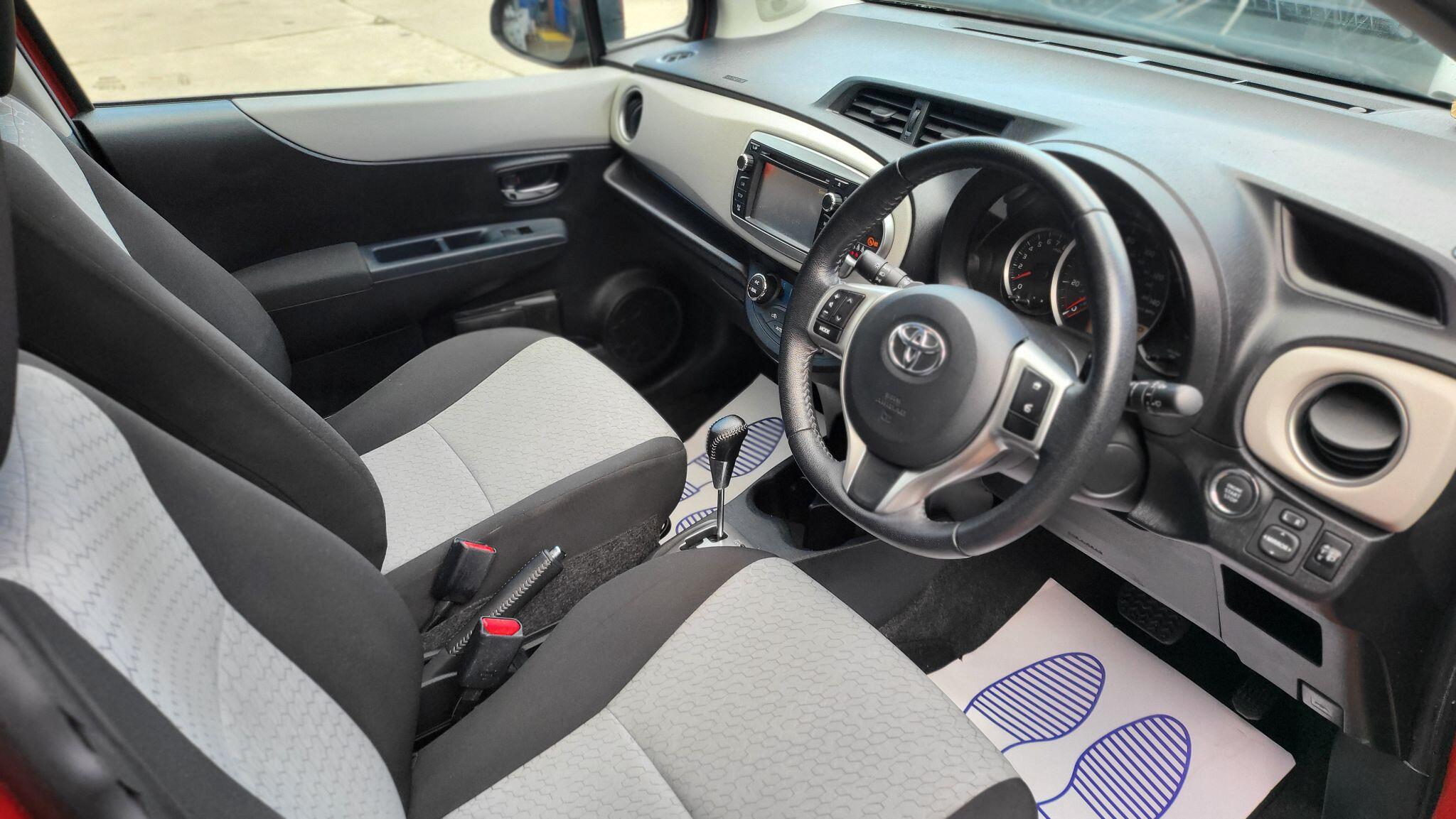 Toyota Yaris view 36
