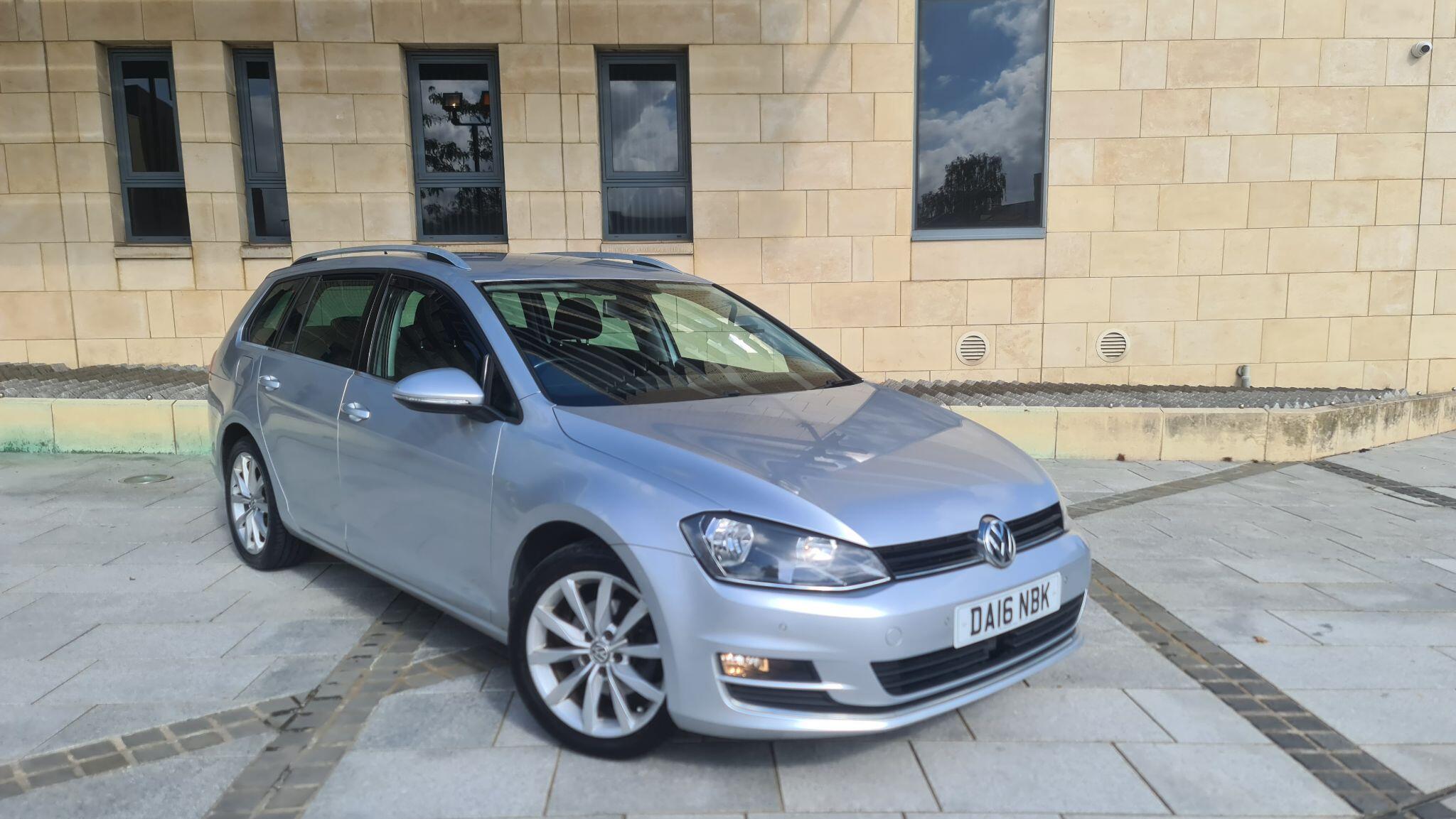 Volkswagen Golf view 6