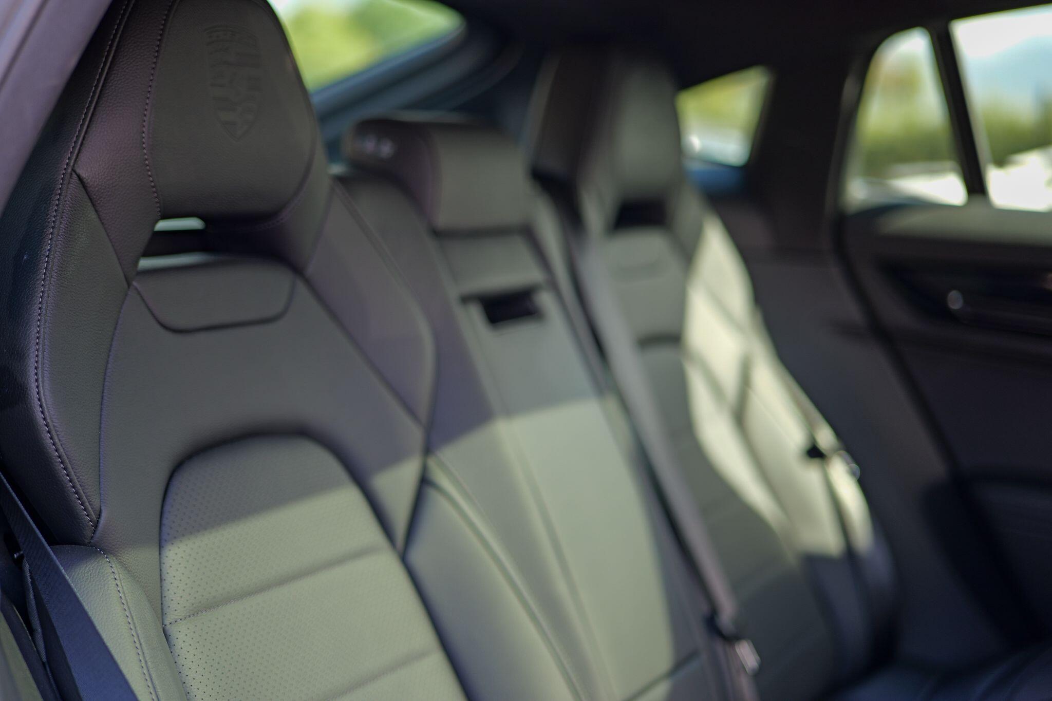 Porsche Panamera view 28