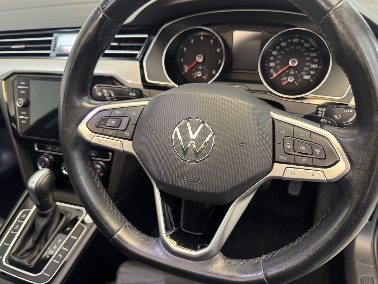 Volkswagen Passat view 64