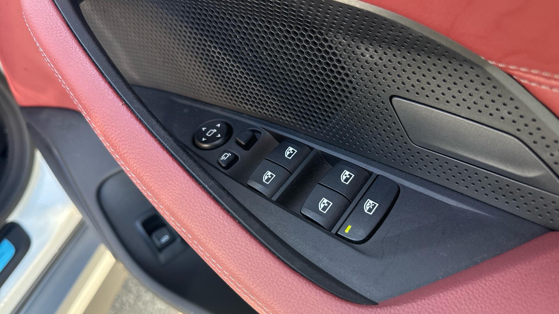 BMW i4 view 24