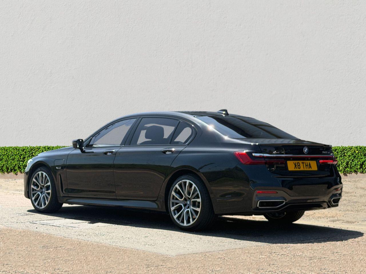 BMW 7 Series view 5