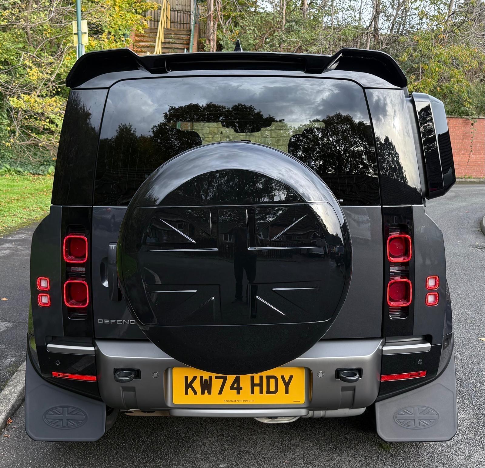 Land Rover Defender view 9