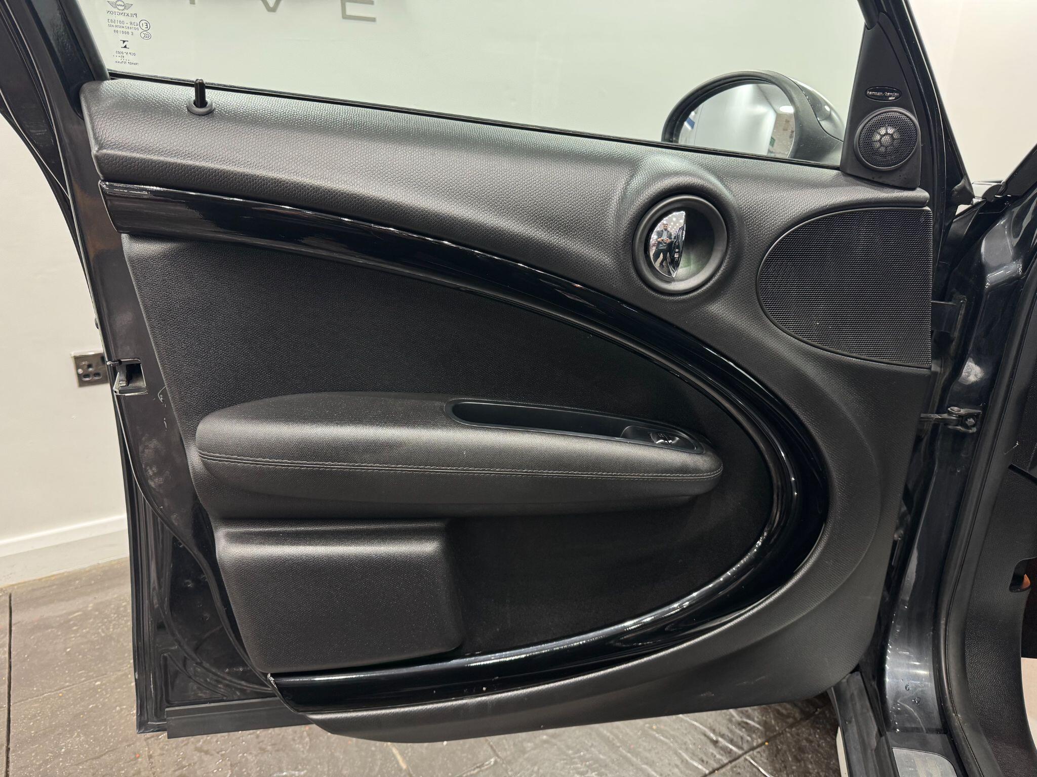 MINI Countryman view 54