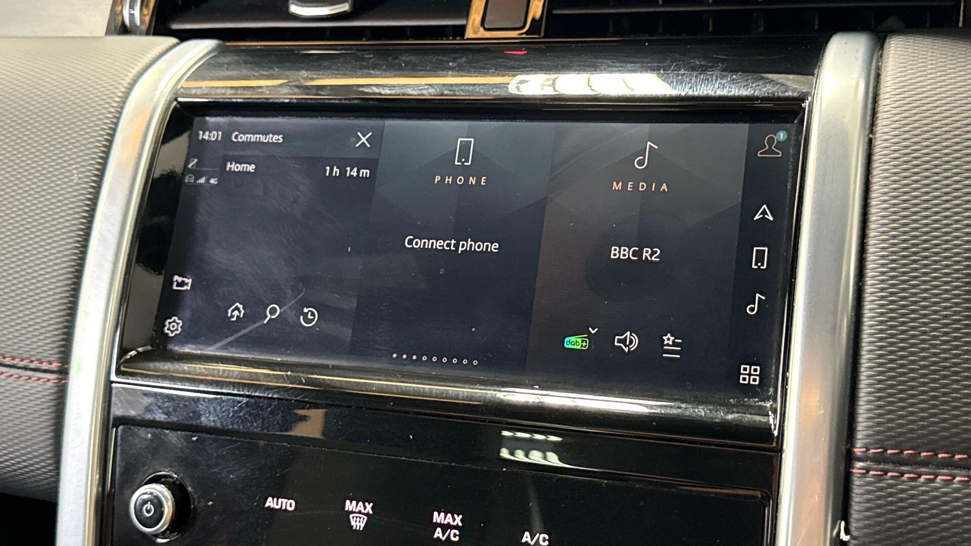 Land Rover Discovery Sport view 11