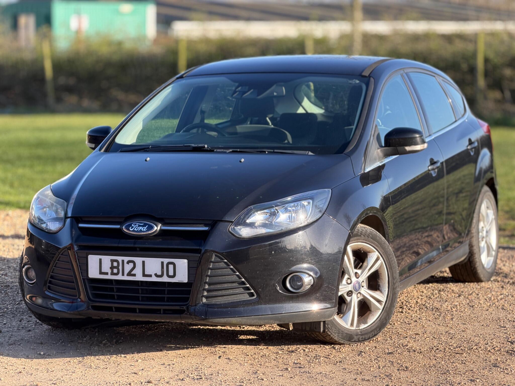 2012 Ford Focus 1.6 TDCi Zetec Euro 5 (s/s) 5dr image 1