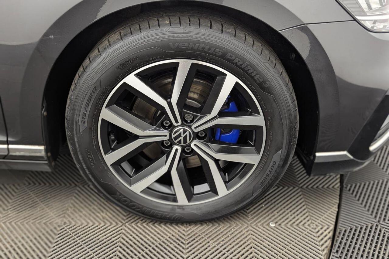 Volkswagen Passat view 53