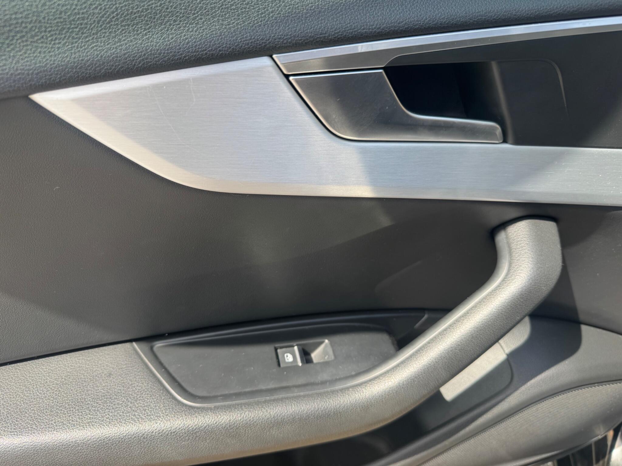 Audi A4 view 28