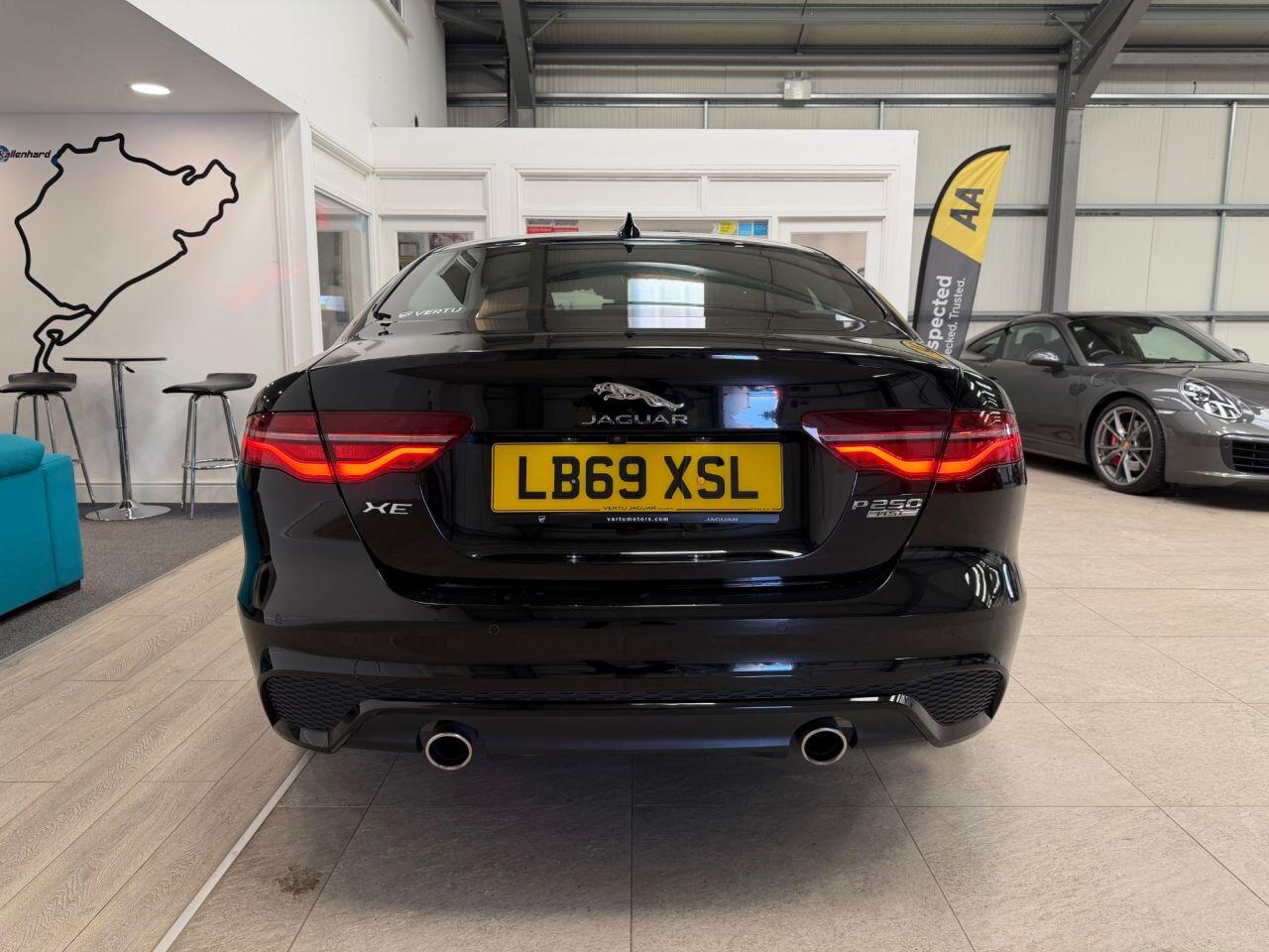 Jaguar Xe view 14