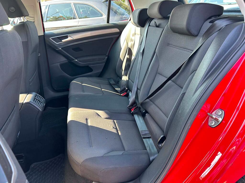 Volkswagen Golf view 16