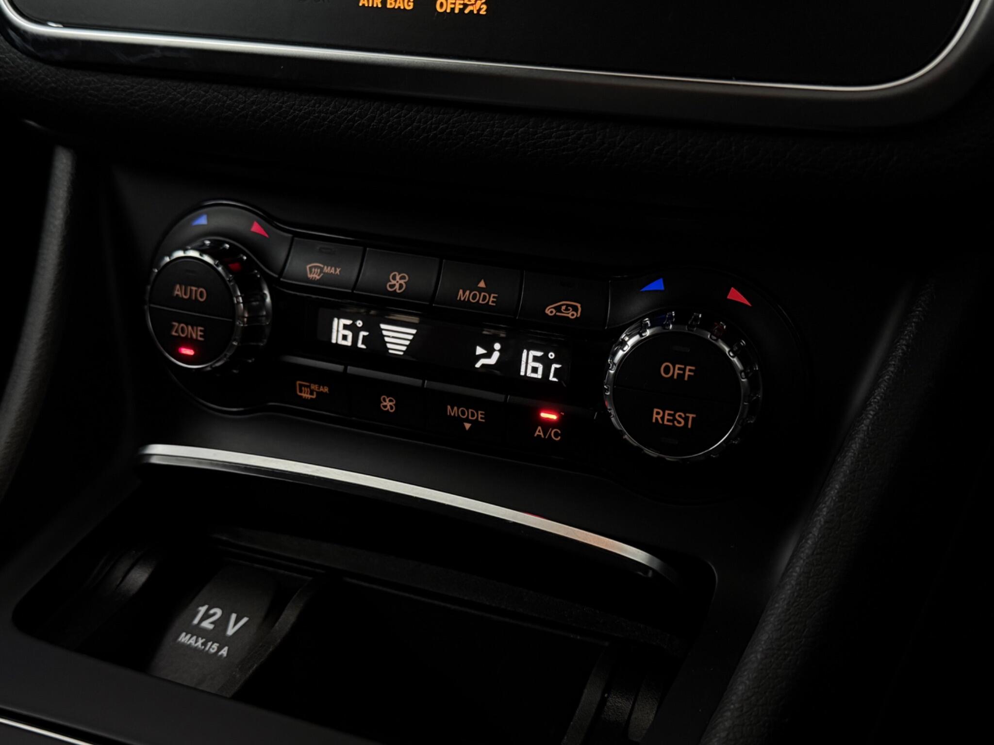 Mercedes-Benz CLA view 20