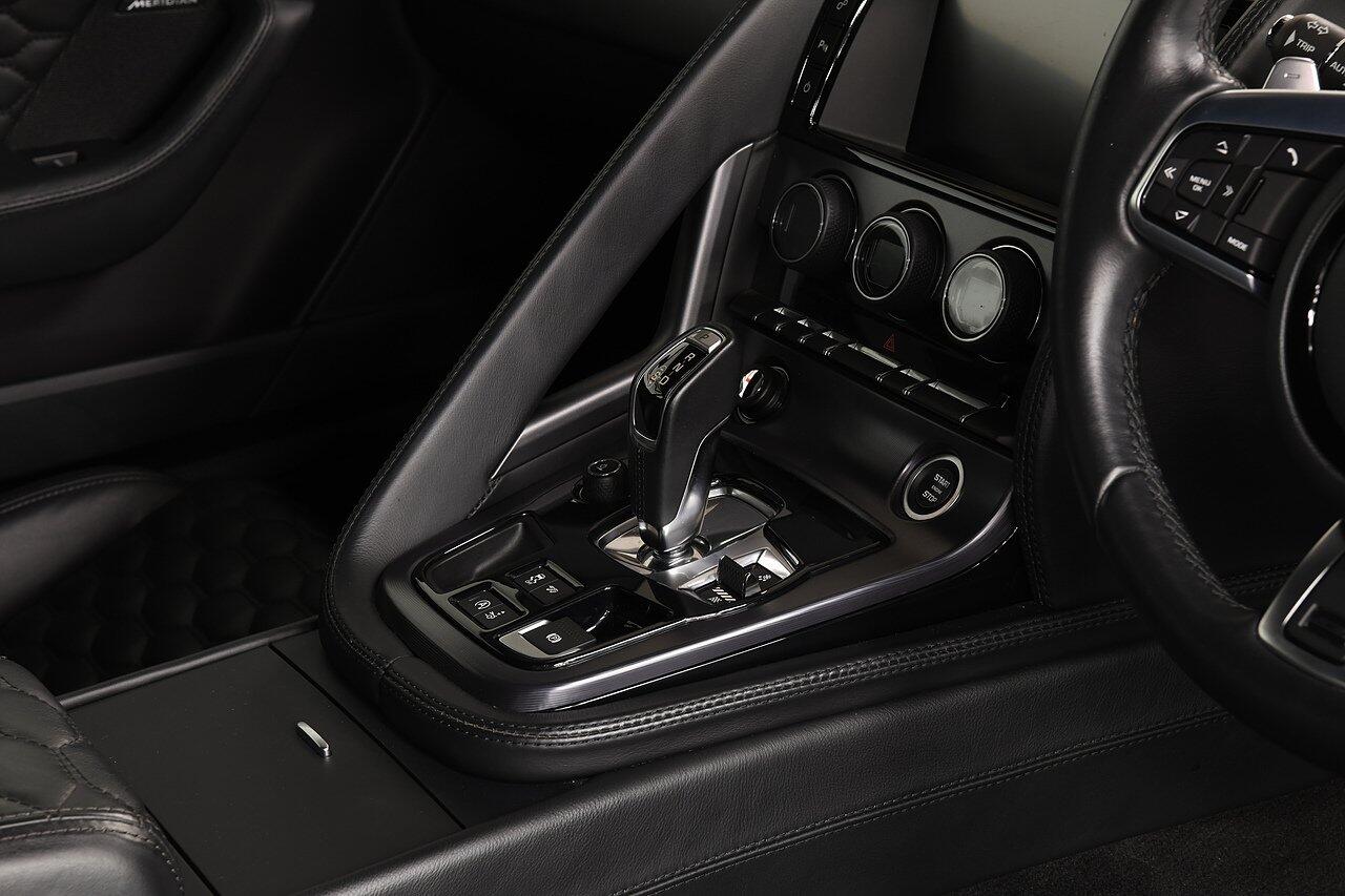 Jaguar F-Type view 16