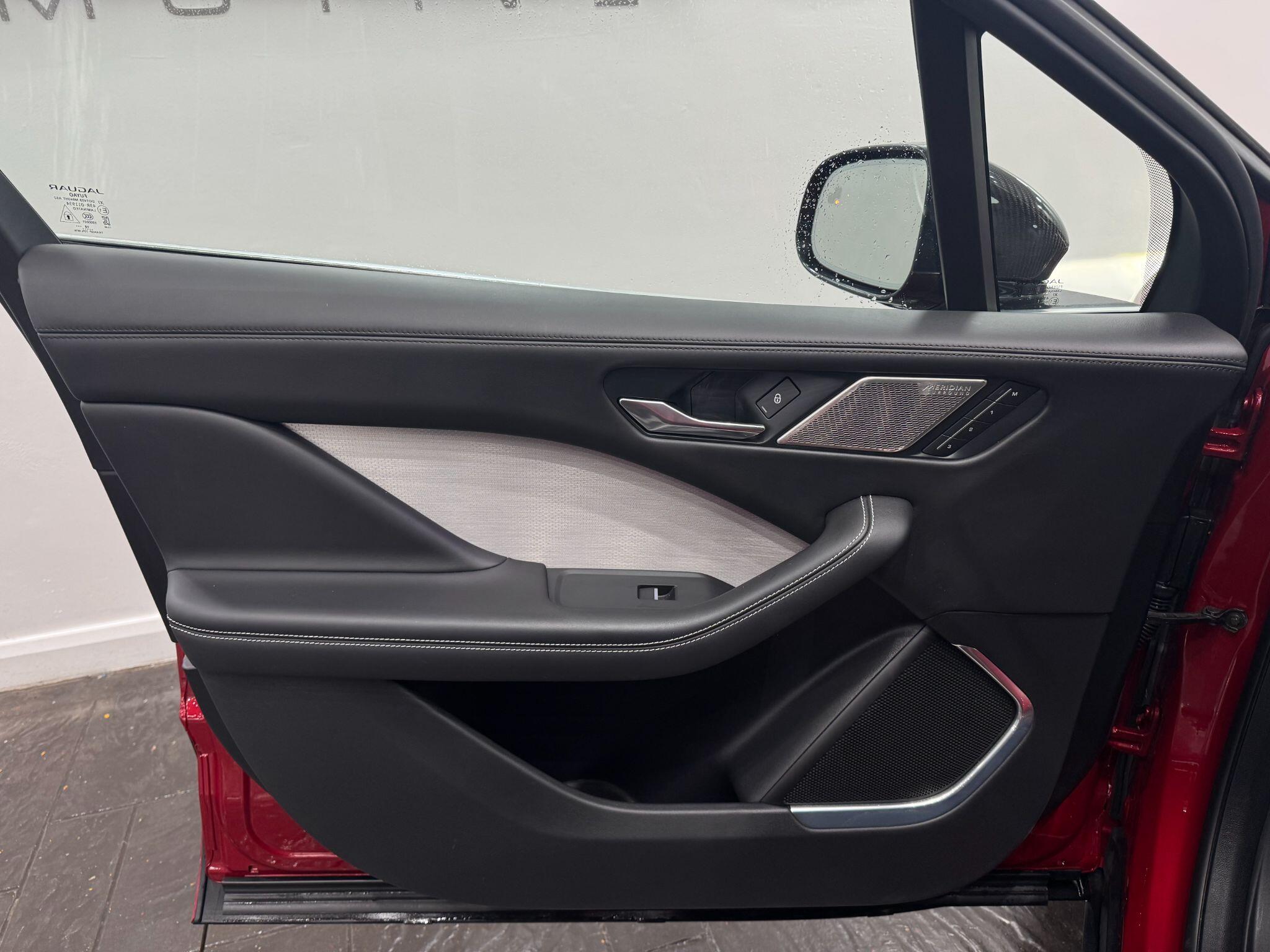 Jaguar I-Pace view 38