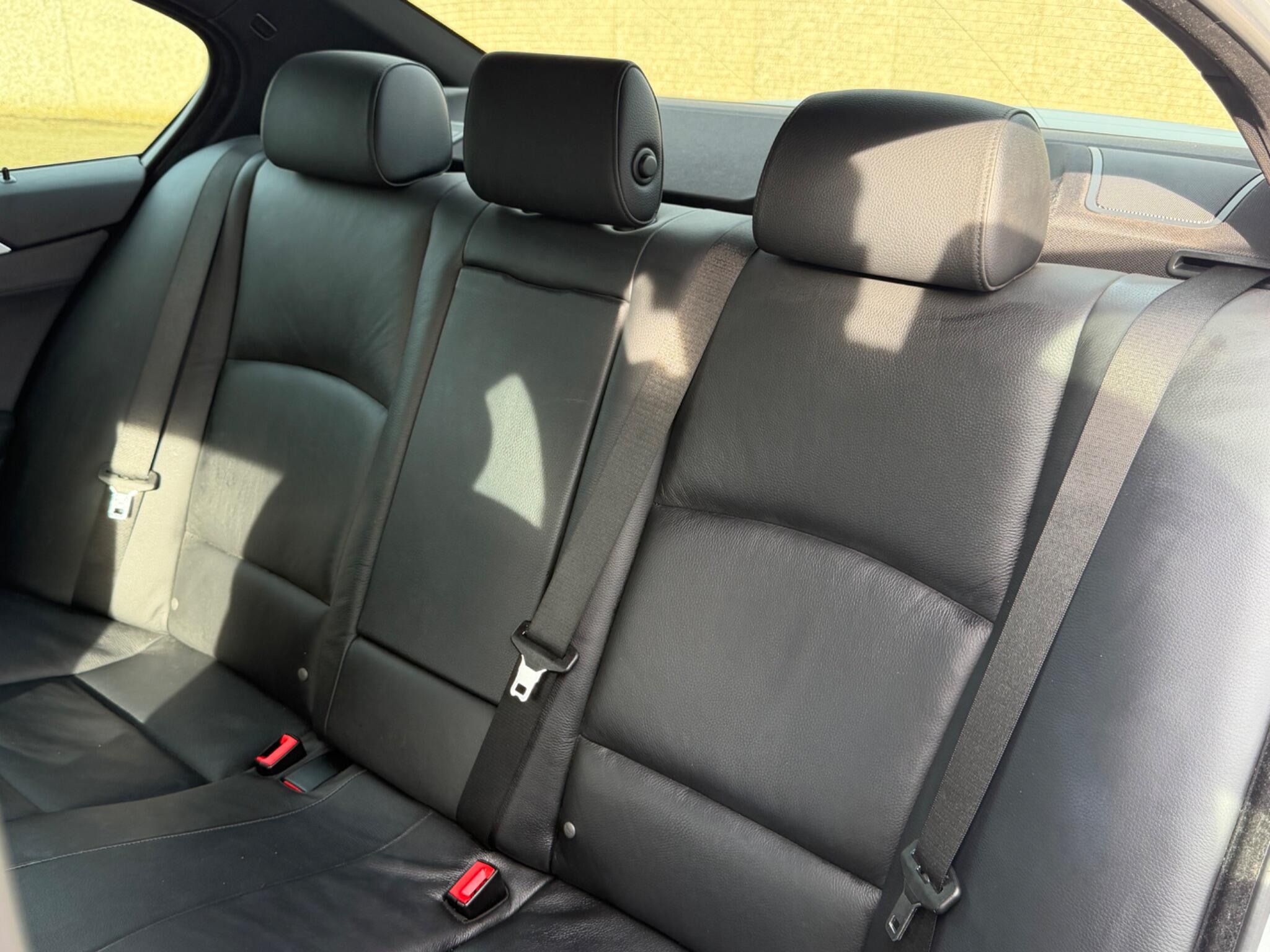 BMW 5 Series view 18