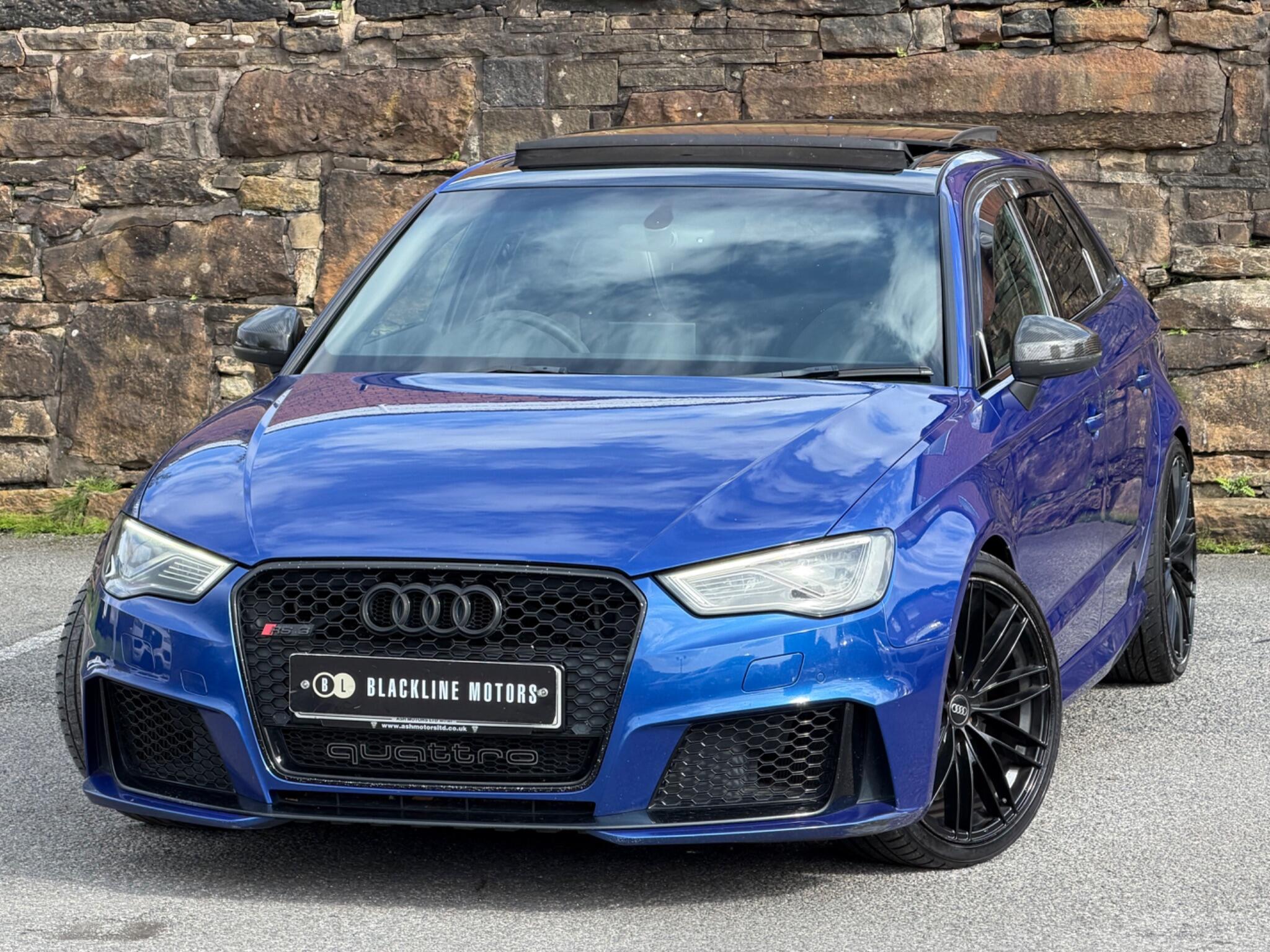 Audi RS3 view 3