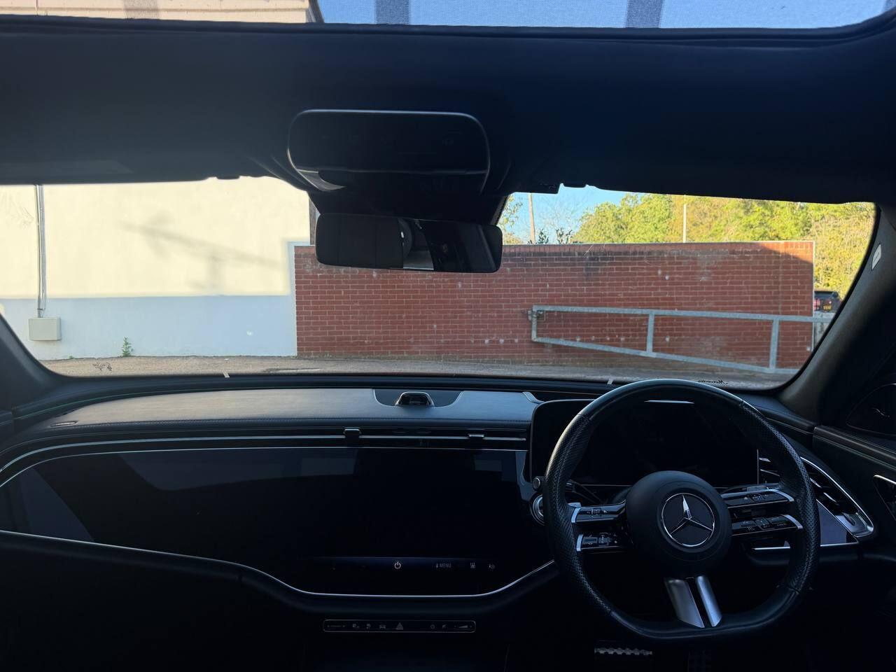 Mercedes-Benz E-Class view 30